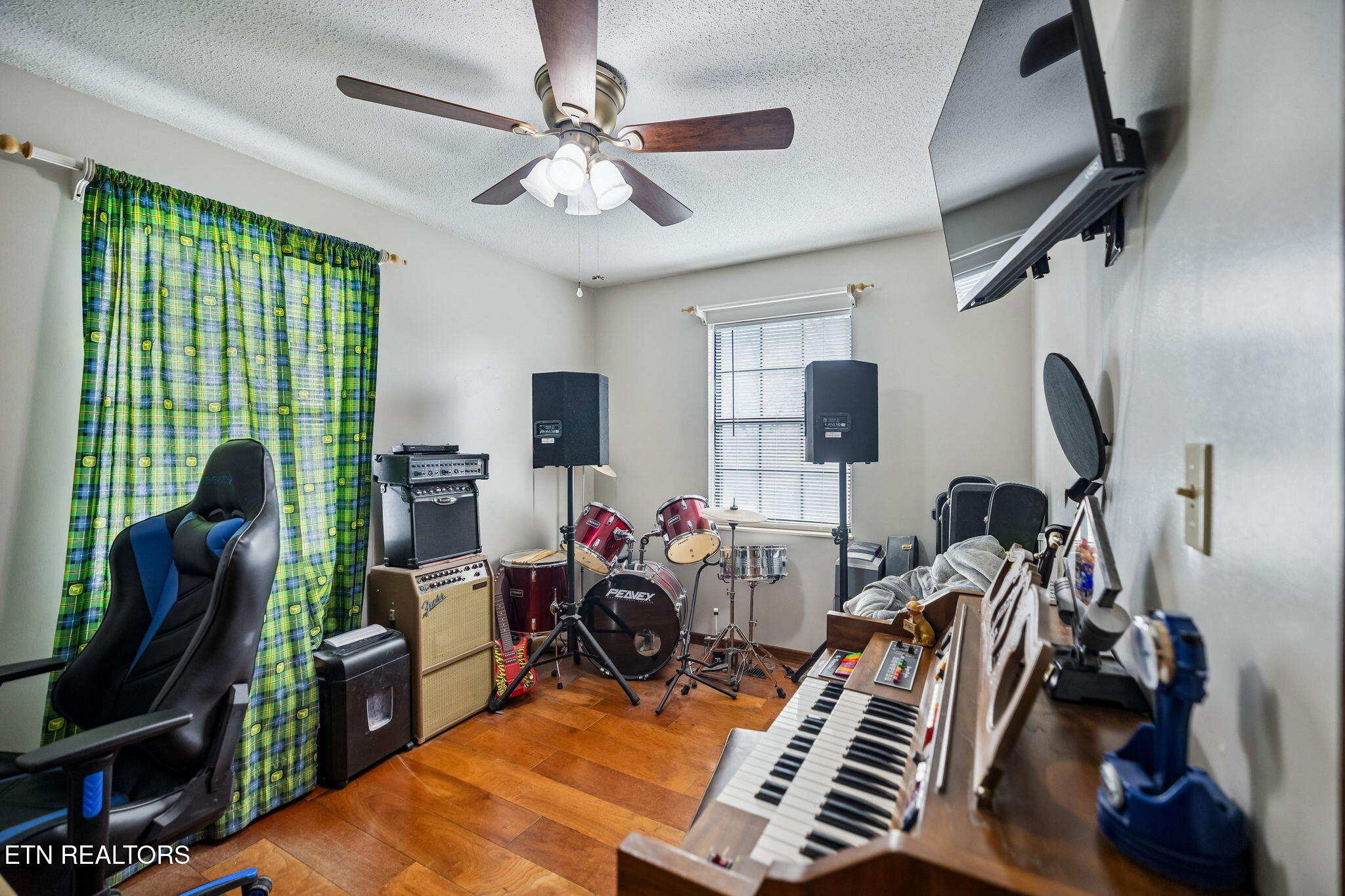 620 Cagle Street Clinton TN 37716