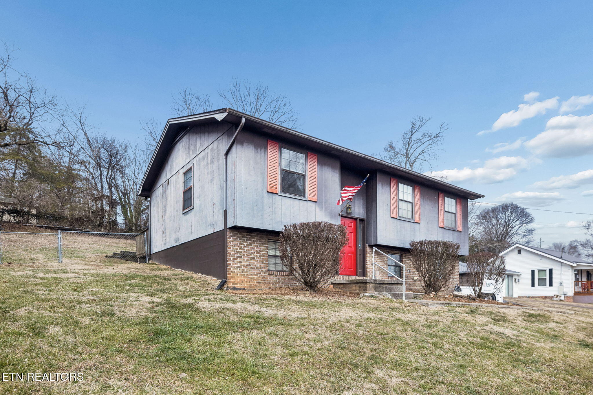 620 Cagle Street Clinton TN 37716