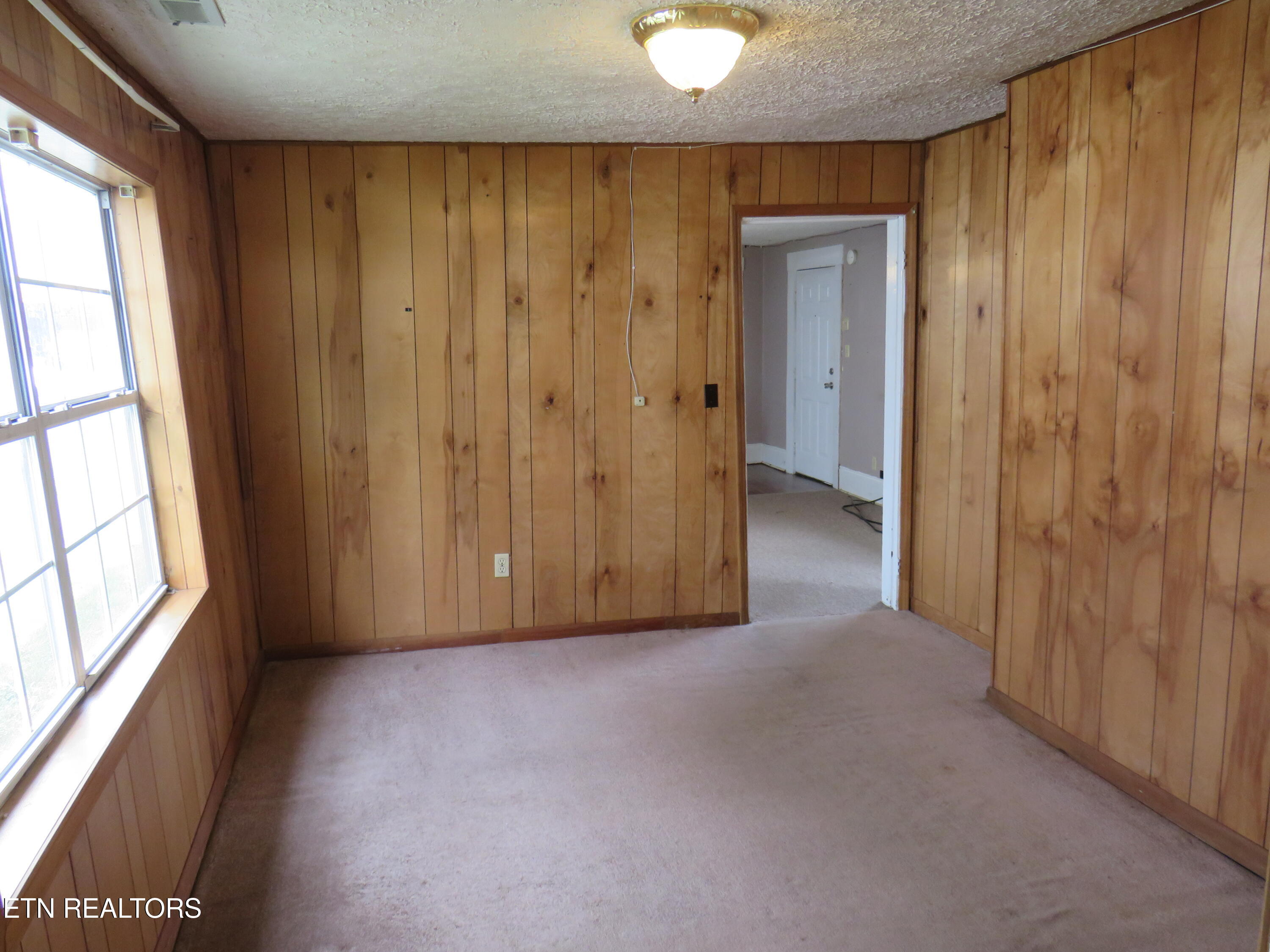 413 S Main Street Jellico TN 37762