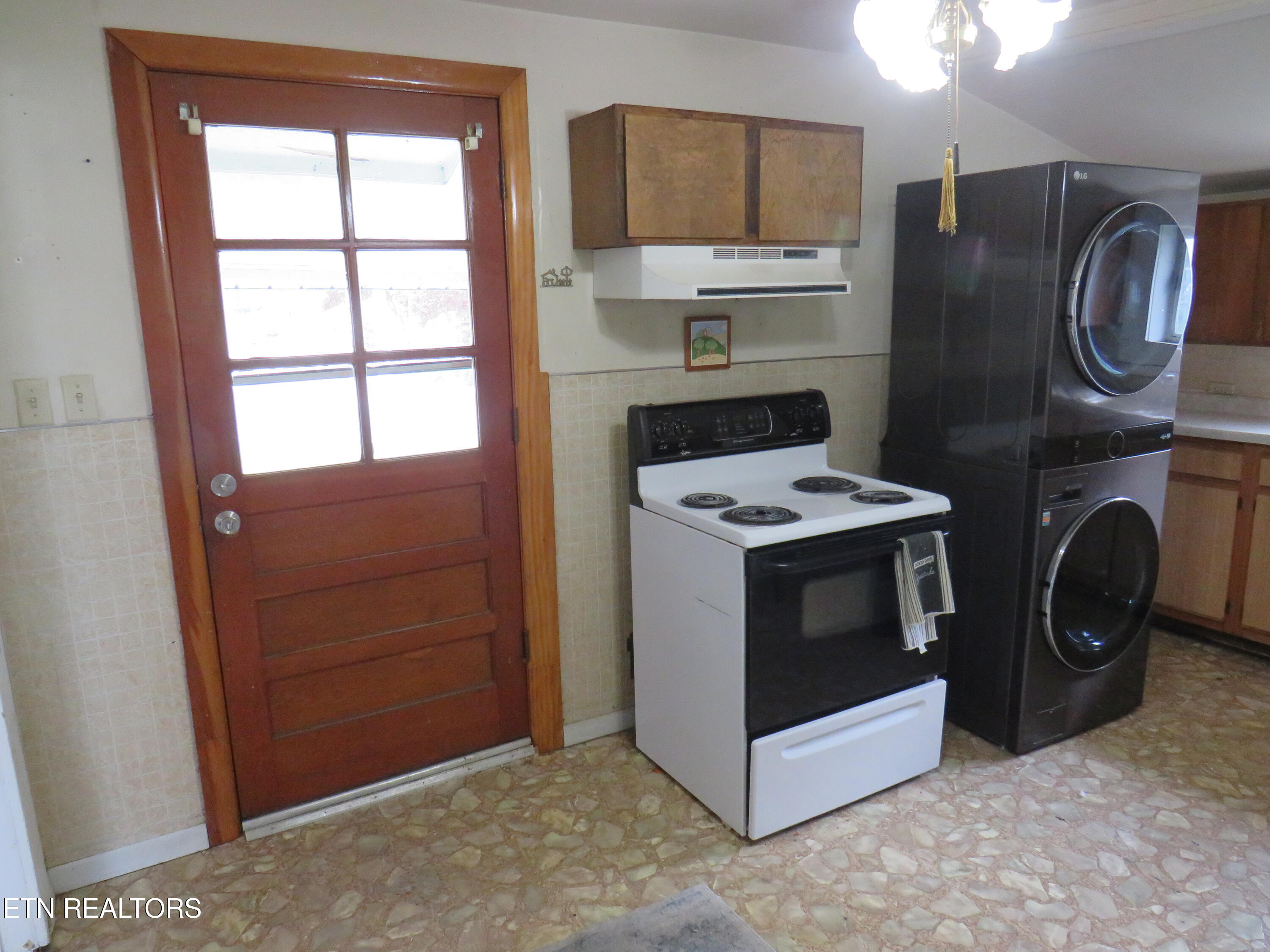 413 S Main Street Jellico TN 37762