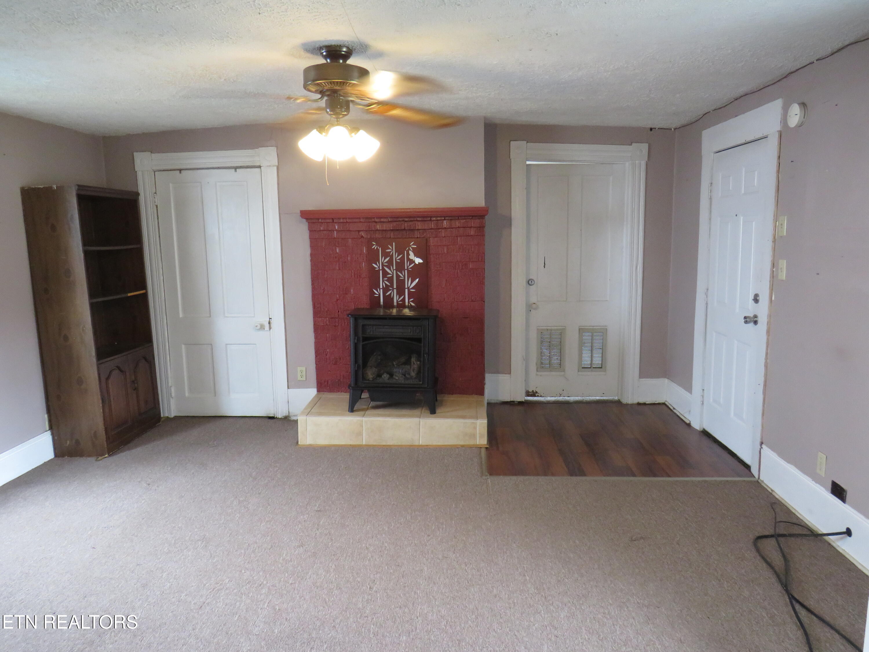 413 S Main Street Jellico TN 37762