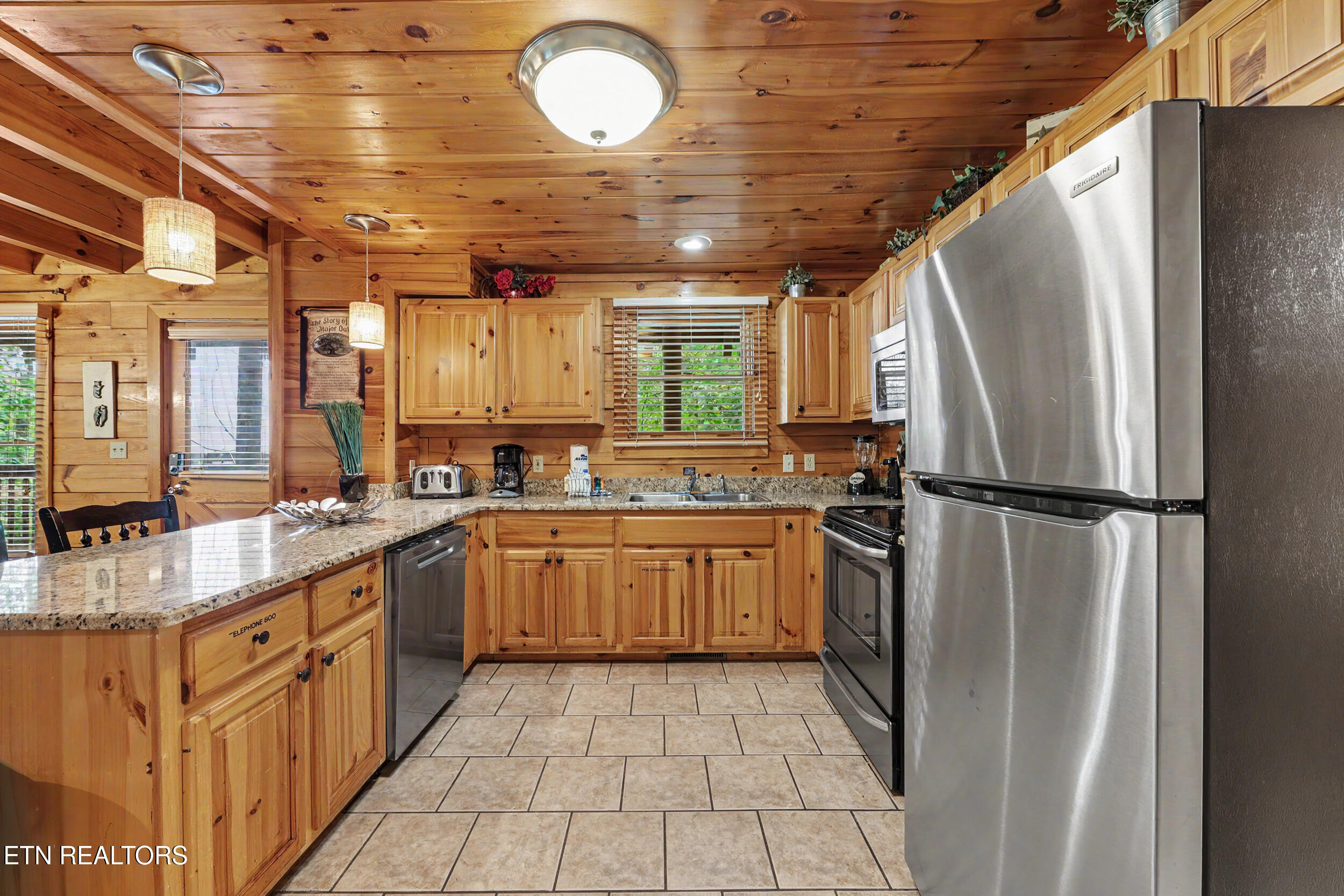 4414 Forest Vista Way Pigeon Forge TN 37863