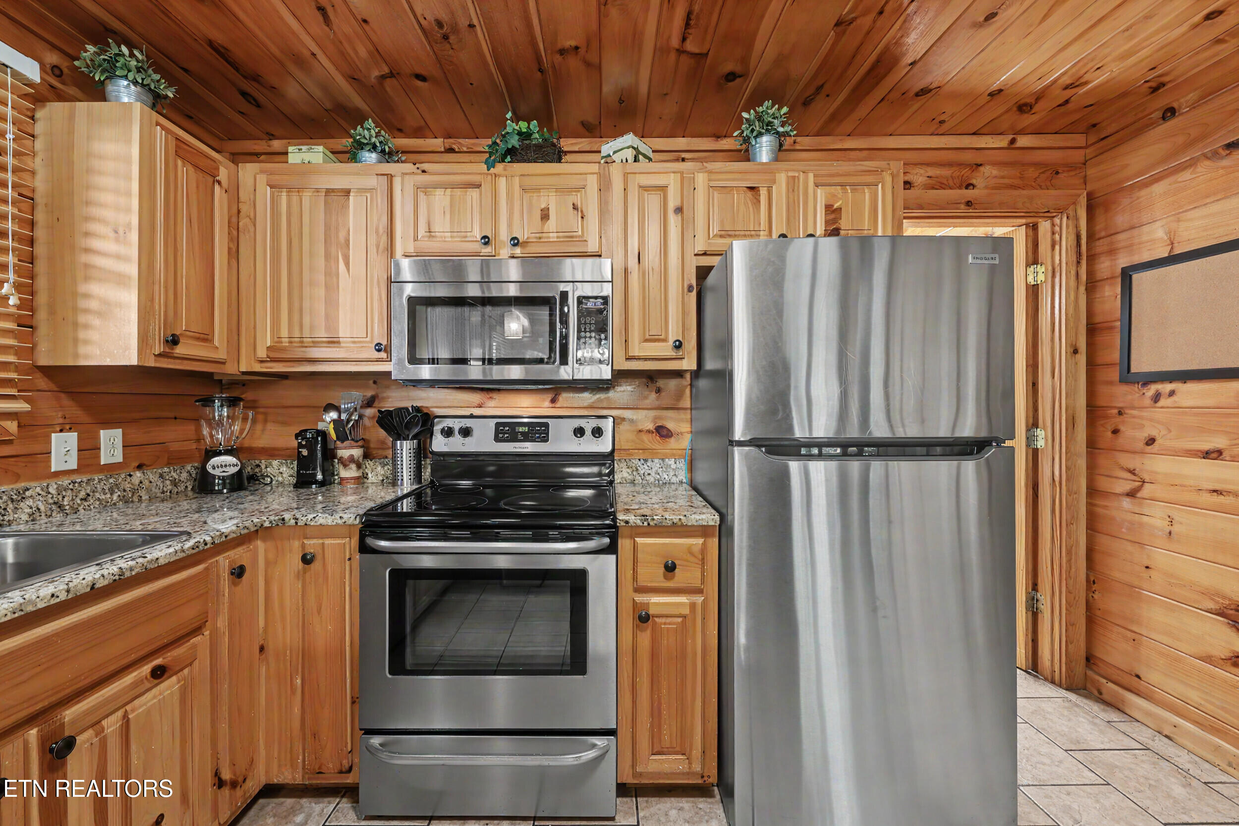 4414 Forest Vista Way Pigeon Forge TN 37863