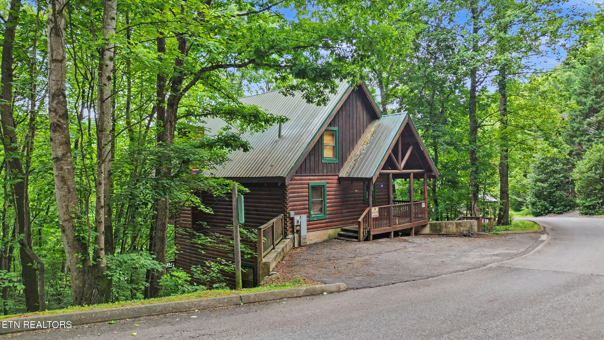 4414 Forest Vista Way Pigeon Forge TN 37863
