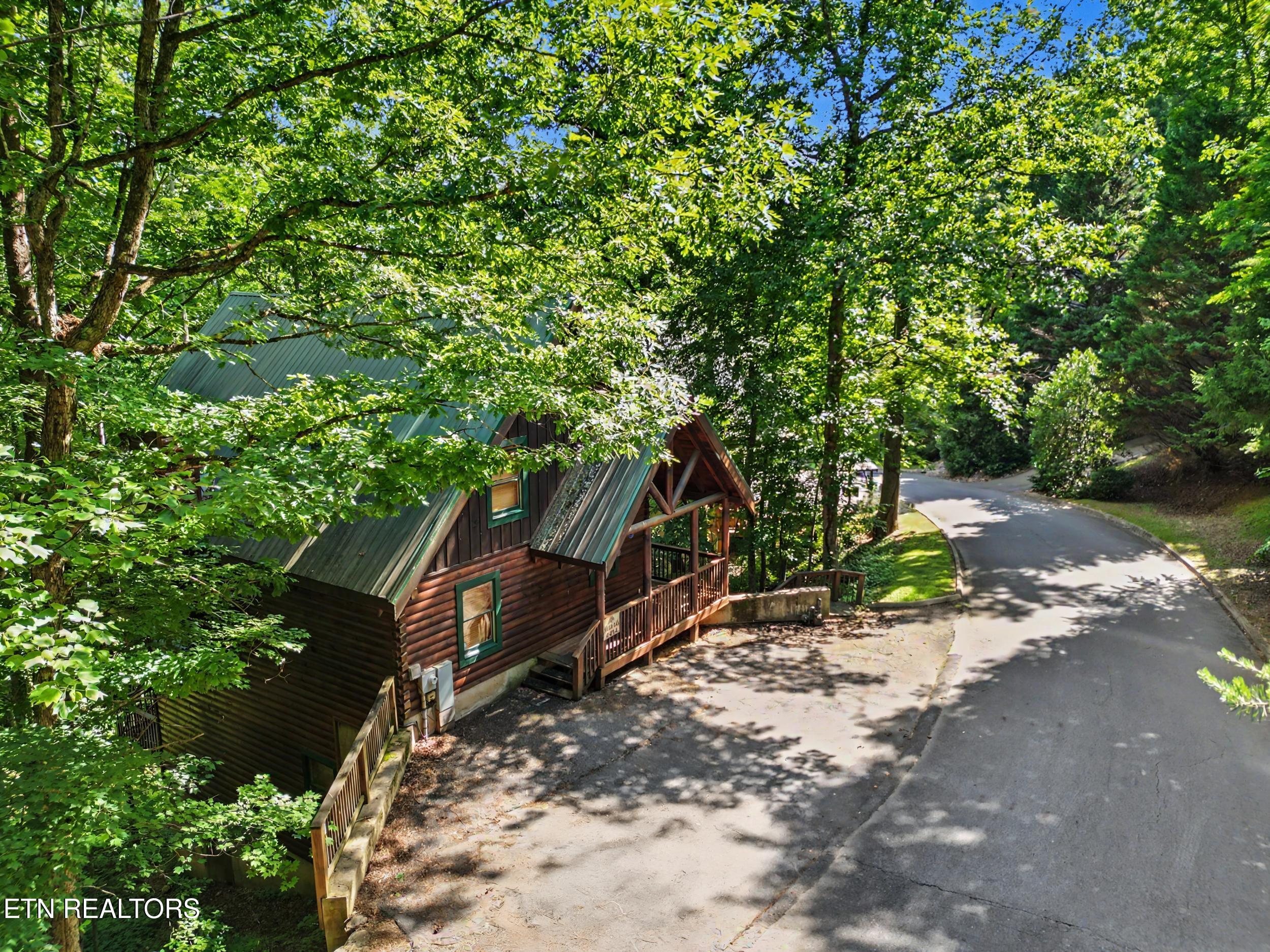 4414 Forest Vista Way Pigeon Forge TN 37863