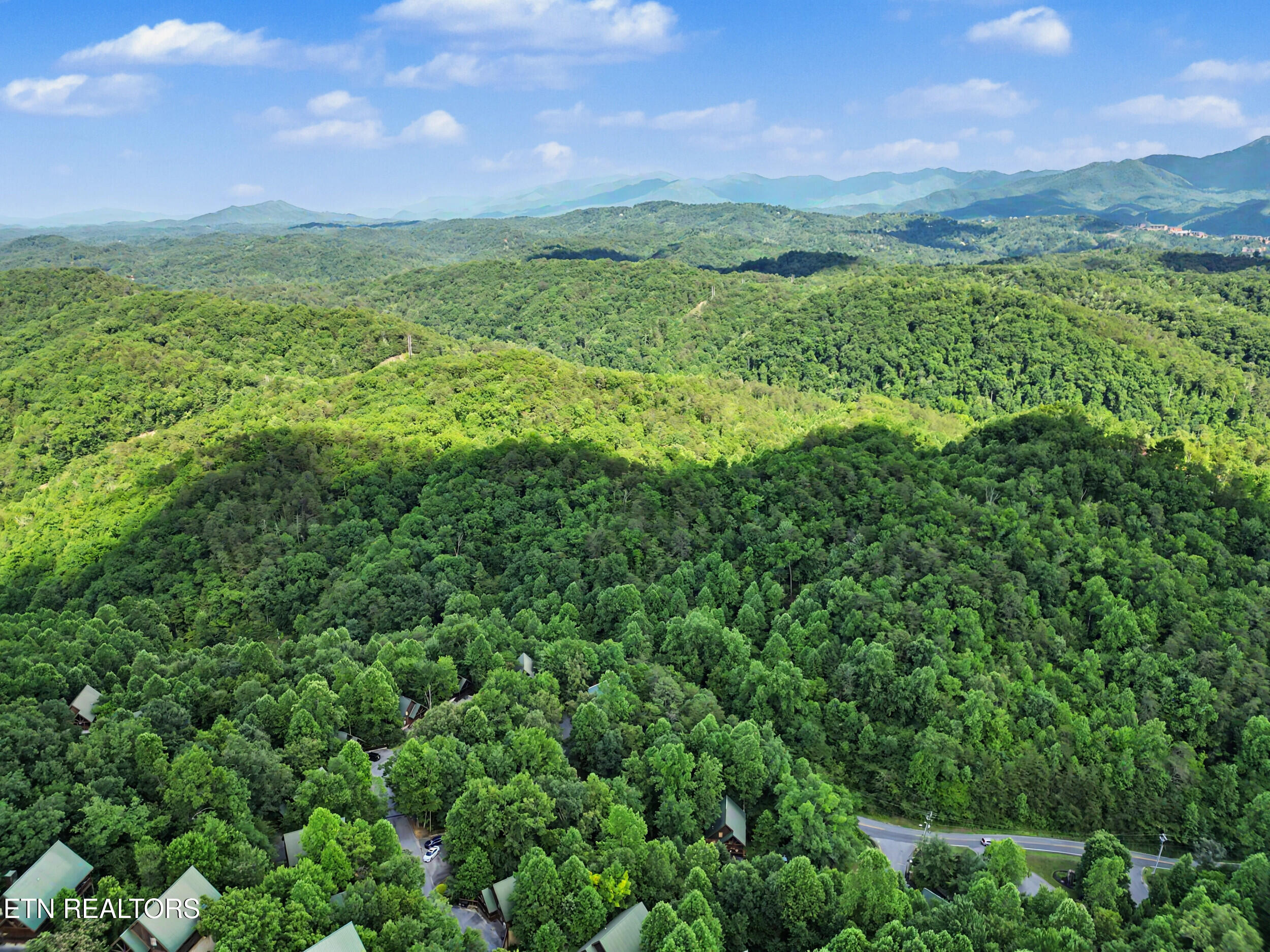 4414 Forest Vista Way Pigeon Forge TN 37863