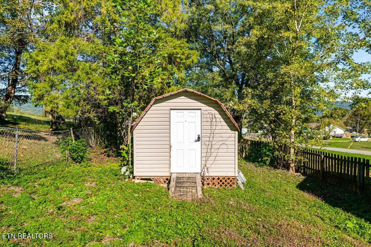 146 Sandy Hill Road Lafollette TN 37766
