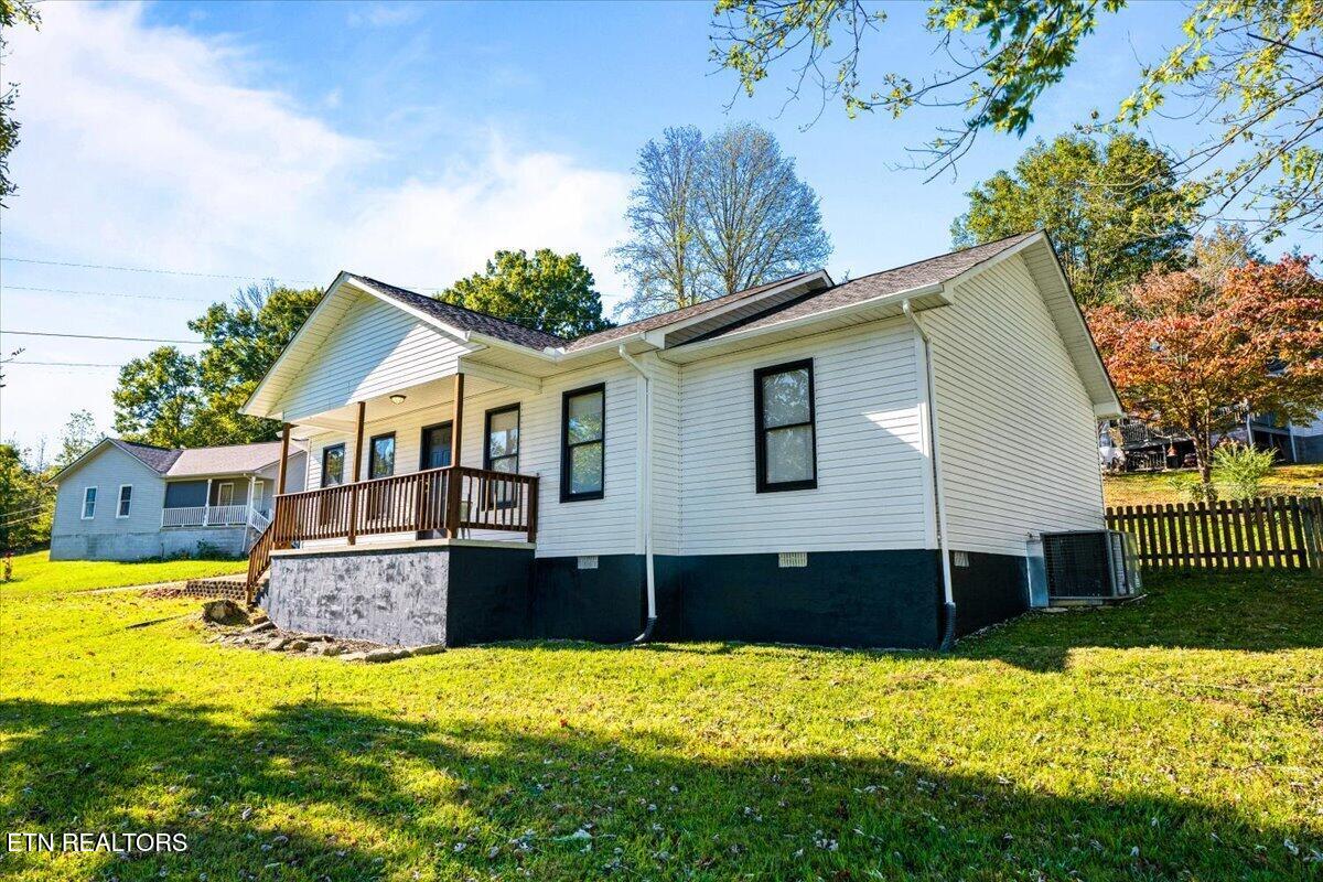 146 Sandy Hill Road Lafollette TN 37766