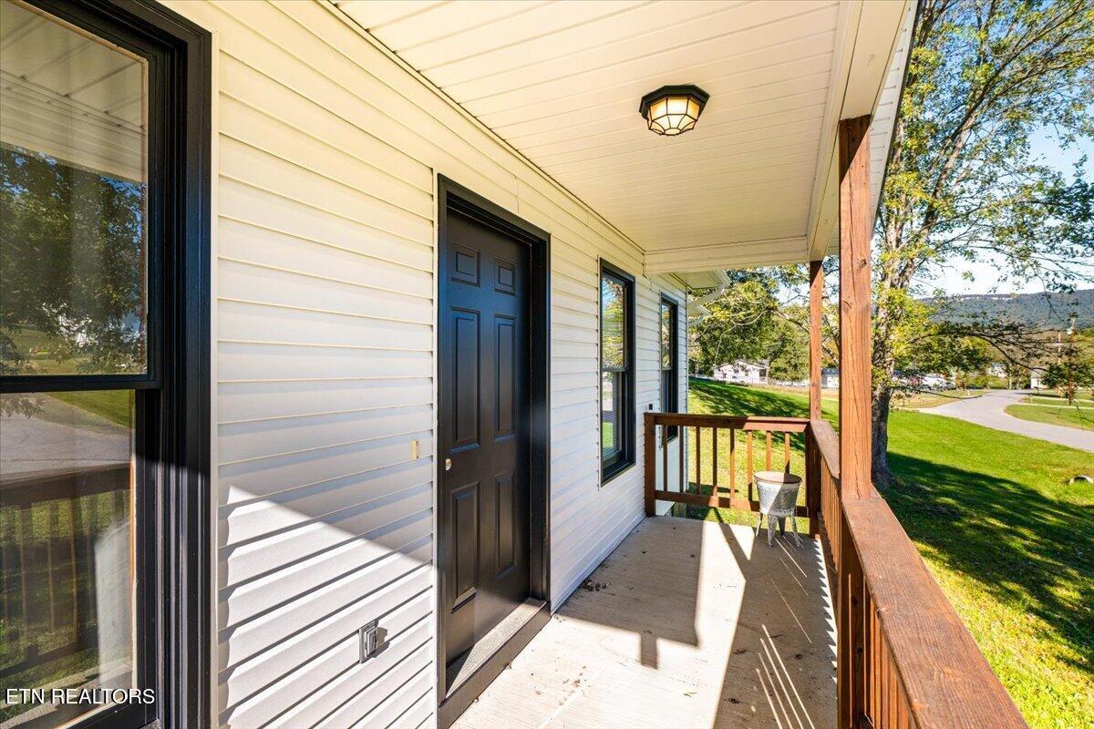 146 Sandy Hill Road Lafollette TN 37766