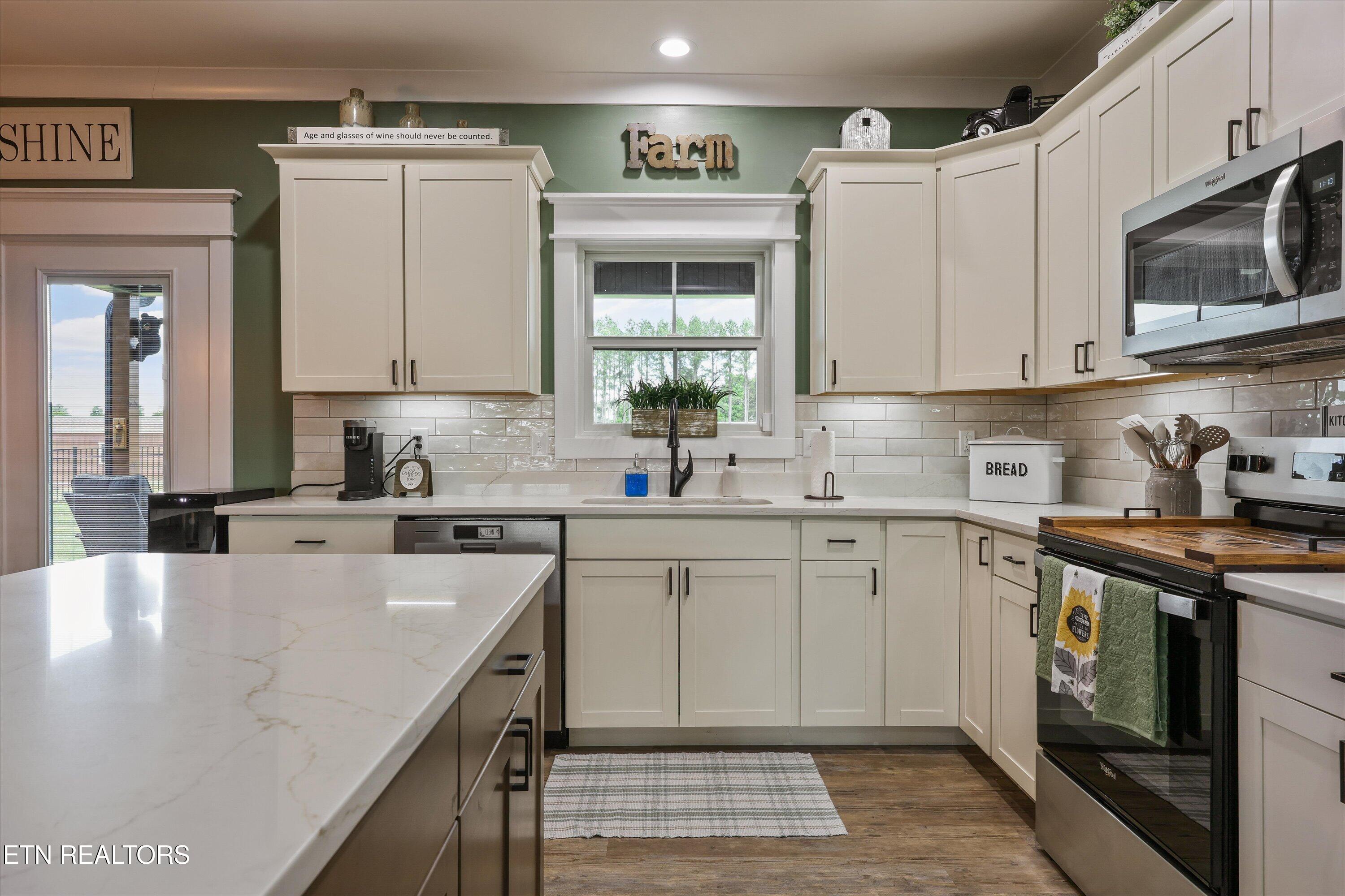 853 Pinebrooke Drive Maryville TN 37801