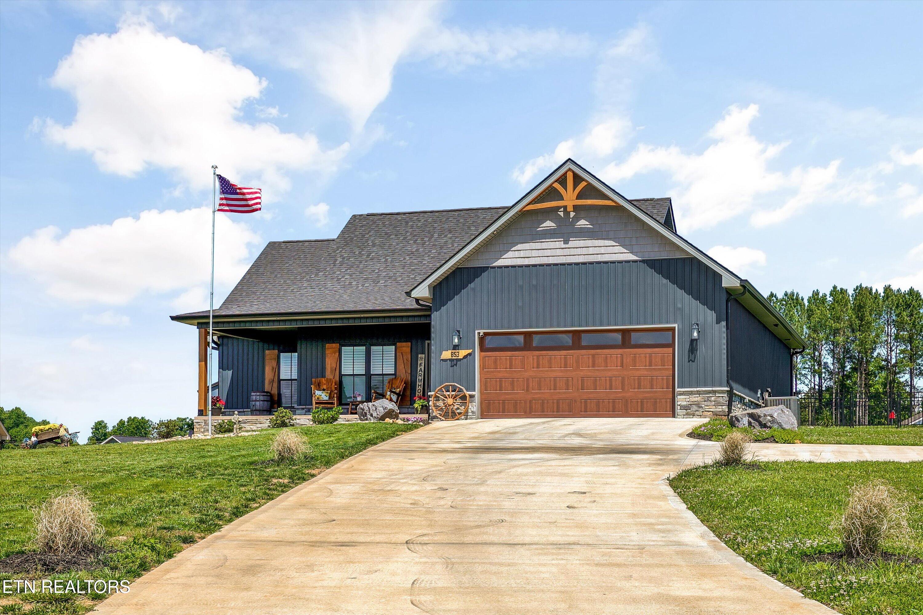853 Pinebrooke Drive Maryville TN 37801
