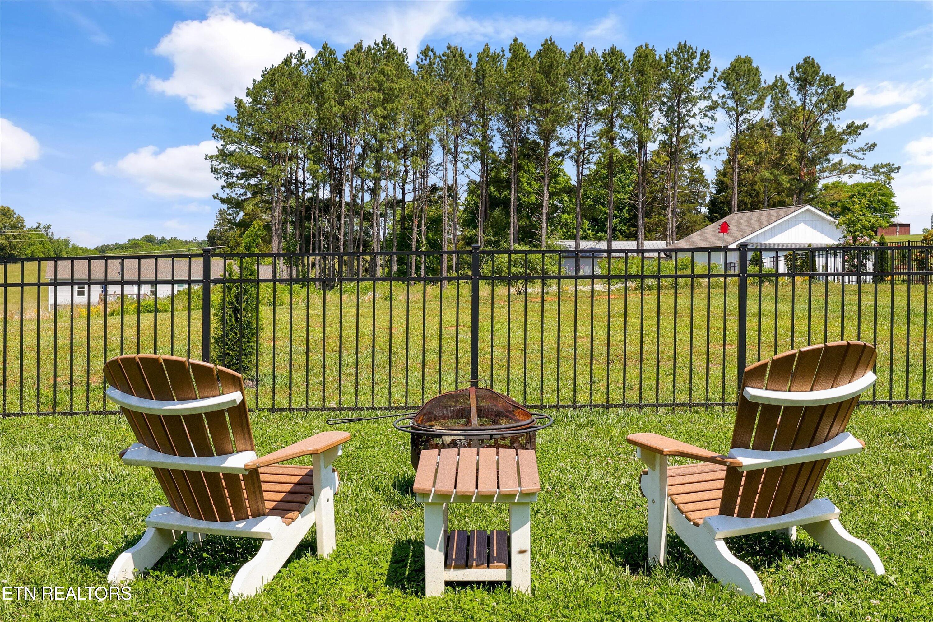 853 Pinebrooke Drive Maryville TN 37801