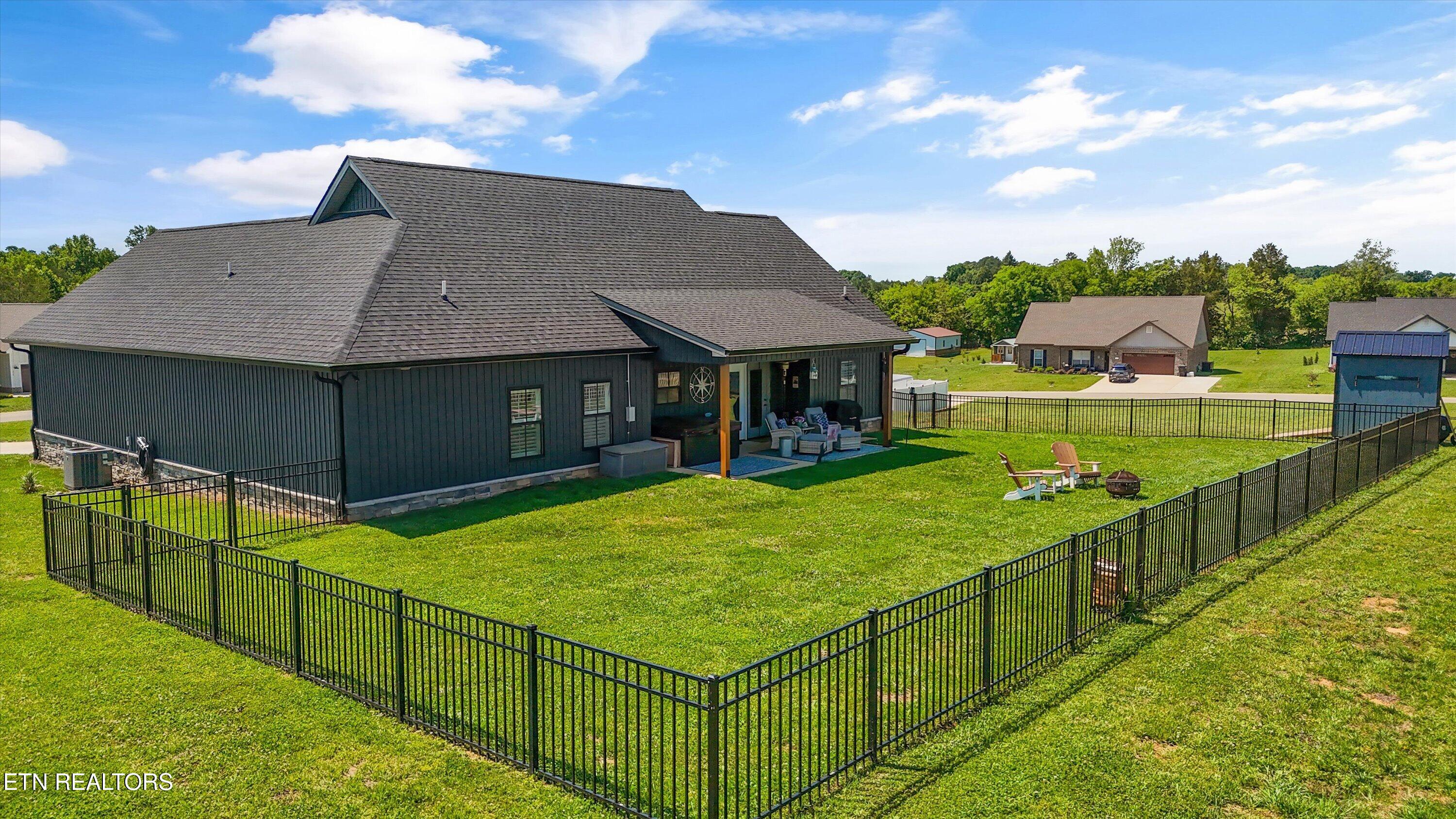 853 Pinebrooke Drive Maryville TN 37801