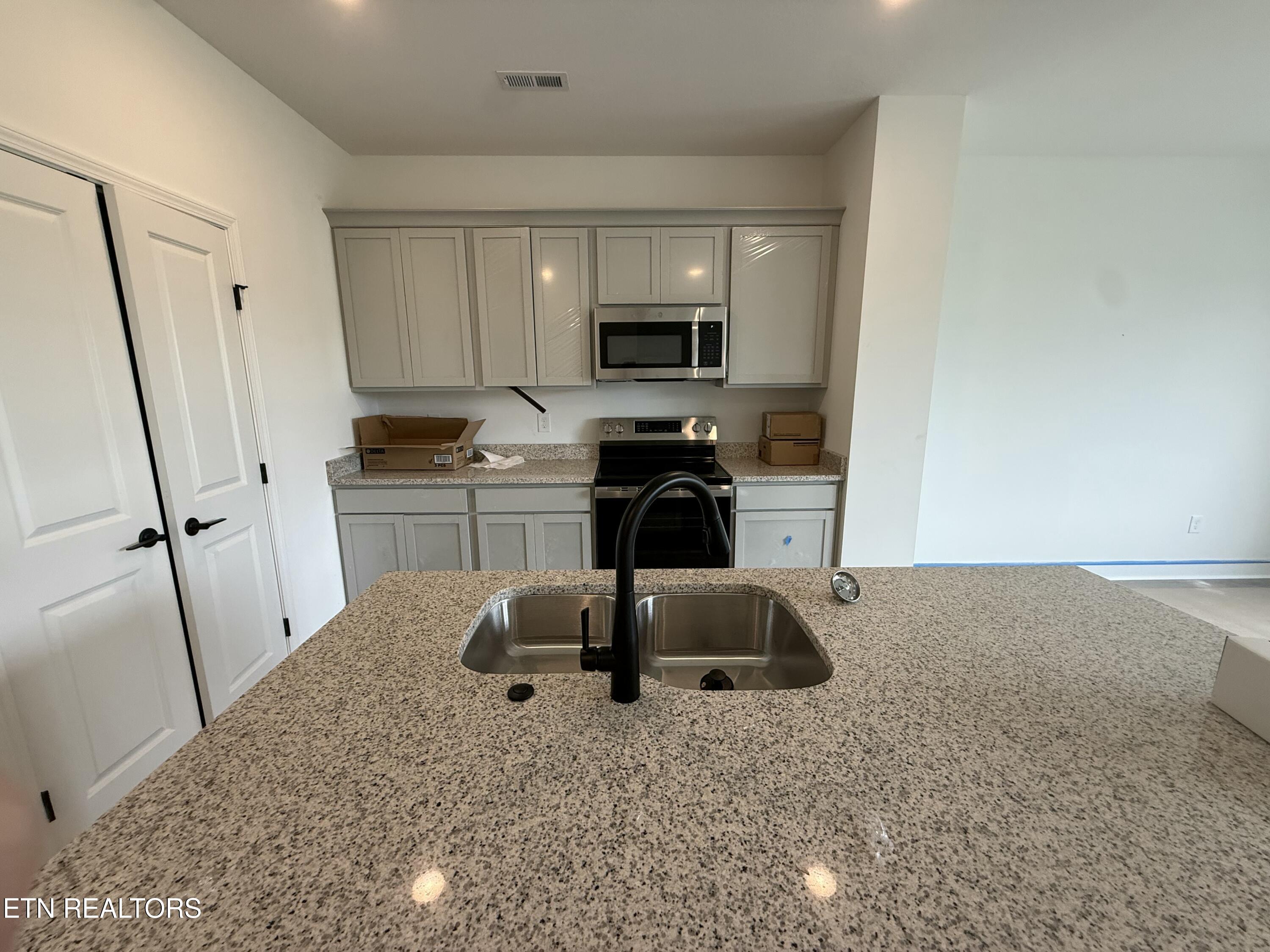 1640 Bennett Village Drive Maryville TN 37804