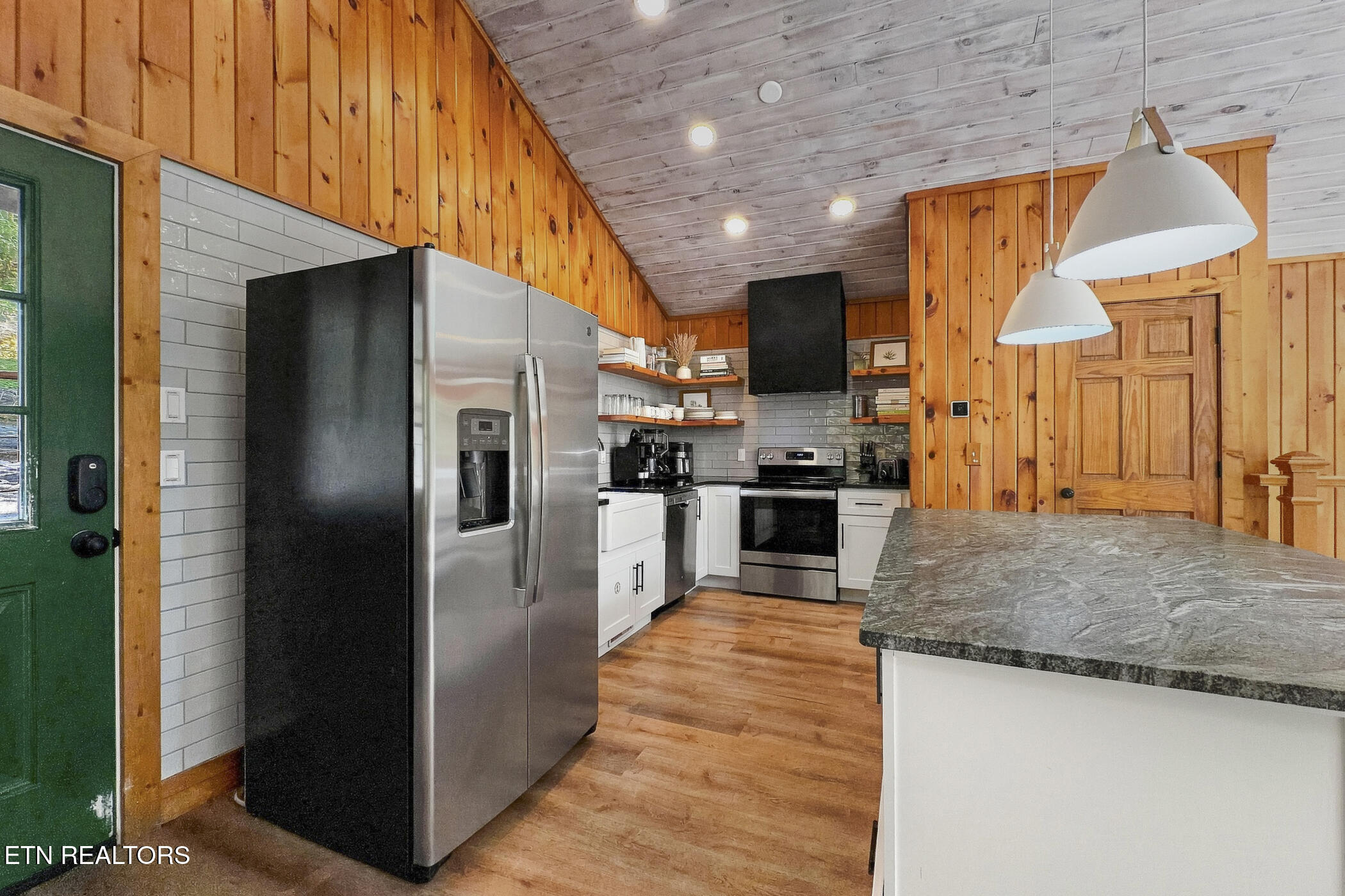 942 Vixen Gatlinburg TN 37738