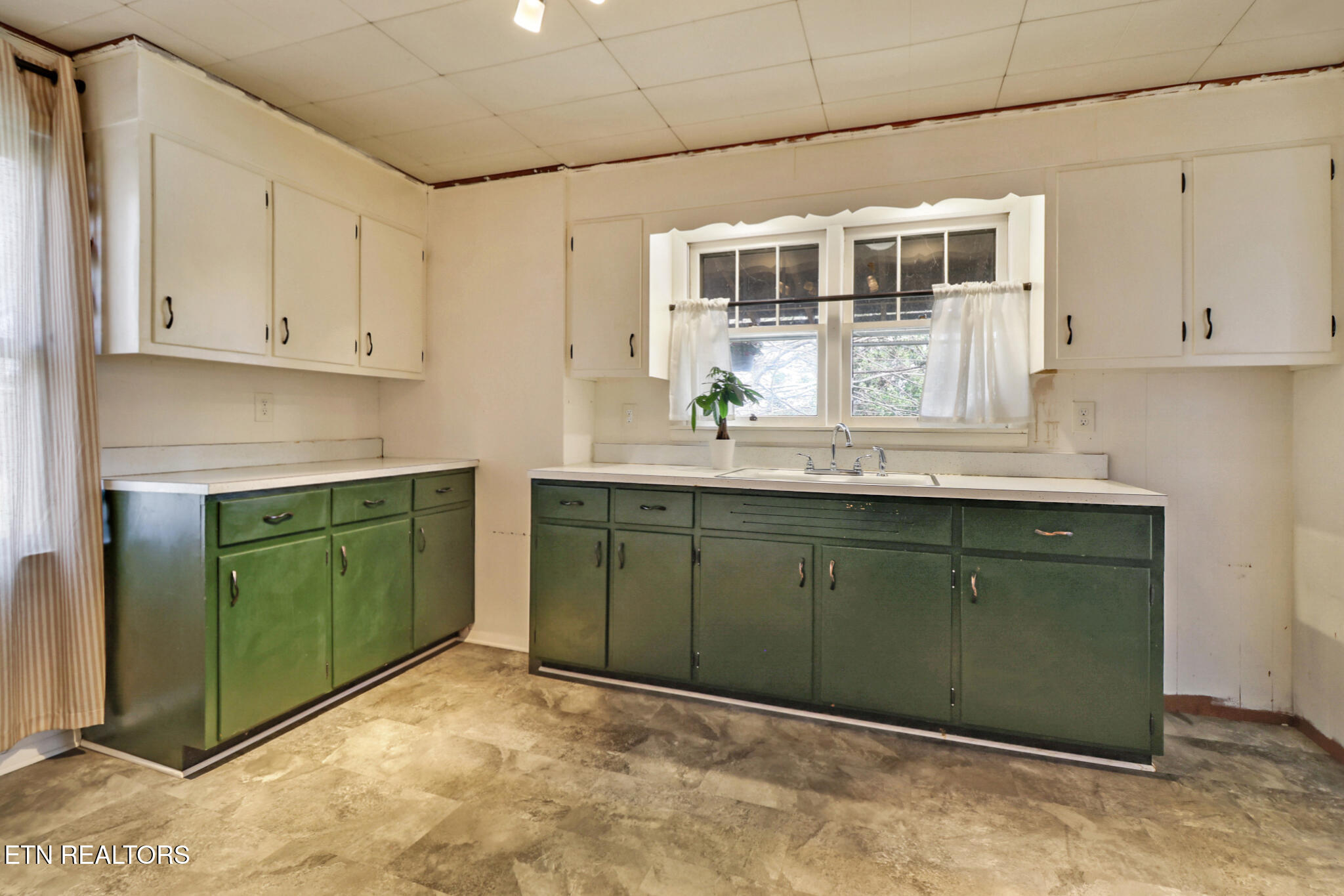 801 N C Street Lenoir City TN 37771