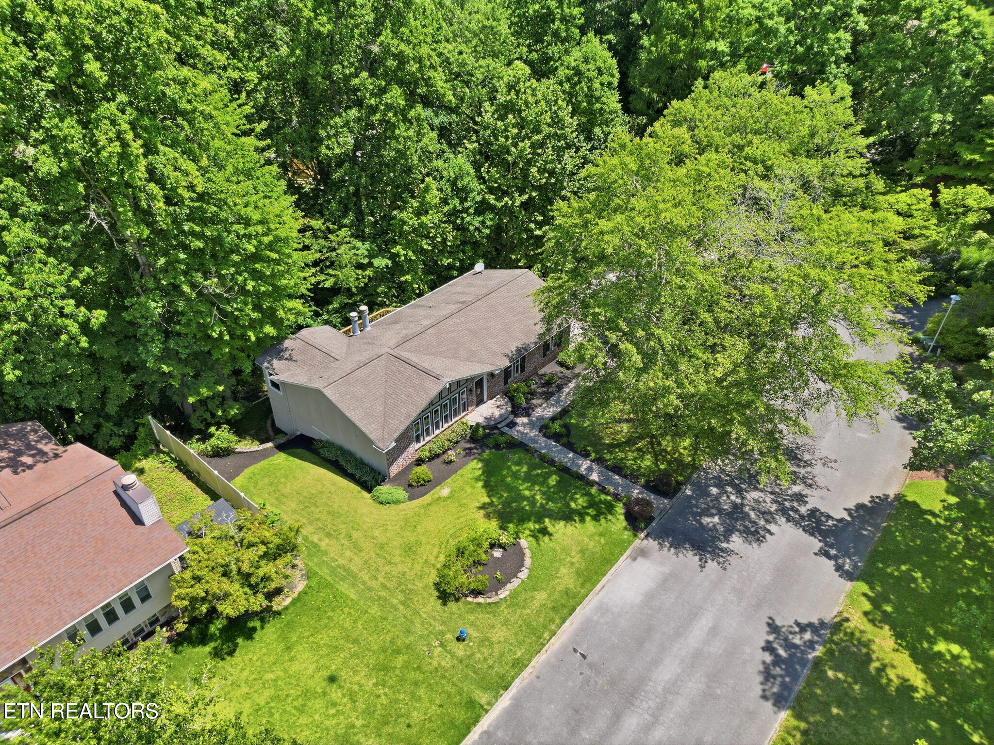 211 Connors Circle Oak Ridge TN 37830