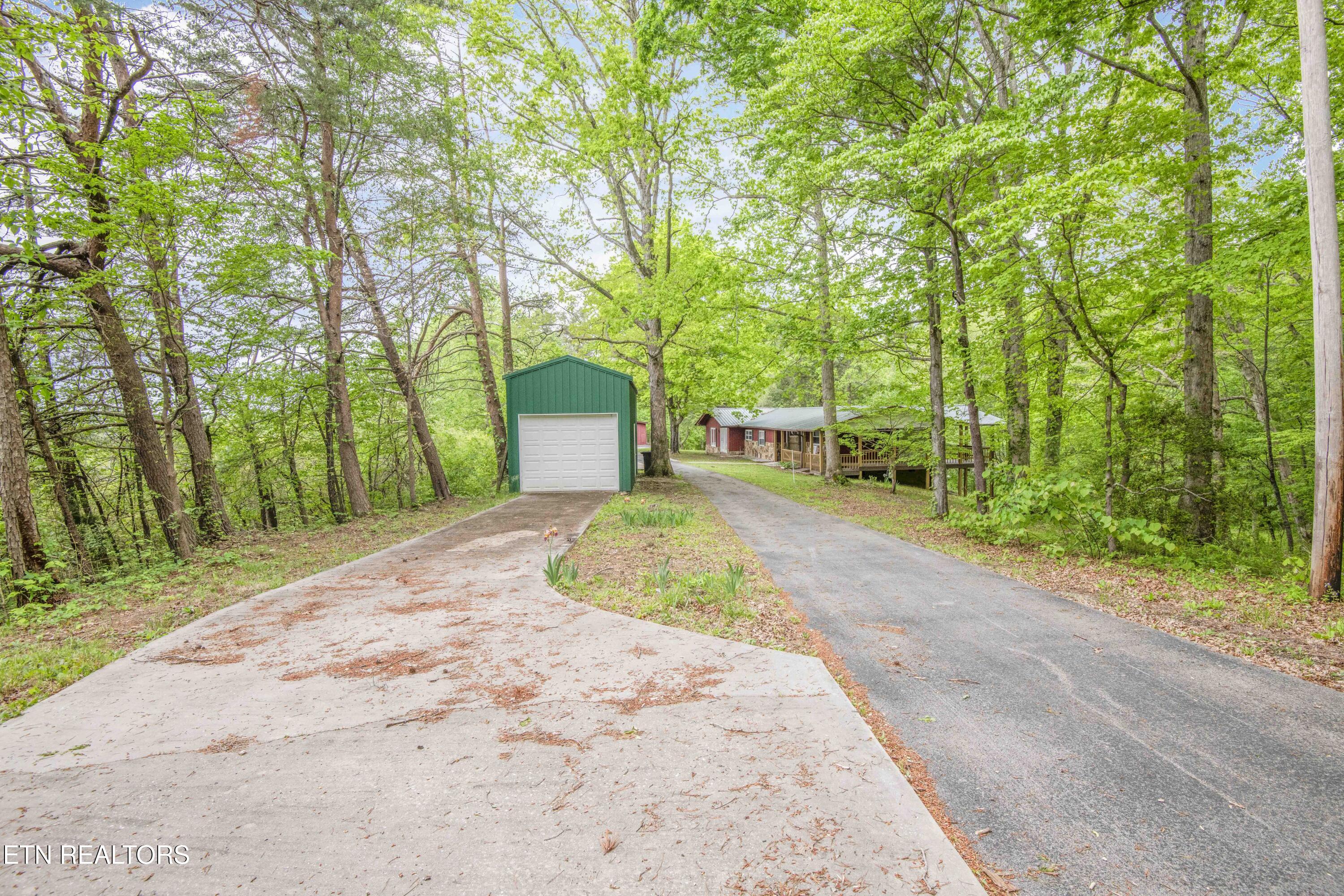 355 Eli Lane Oneida TN 37841