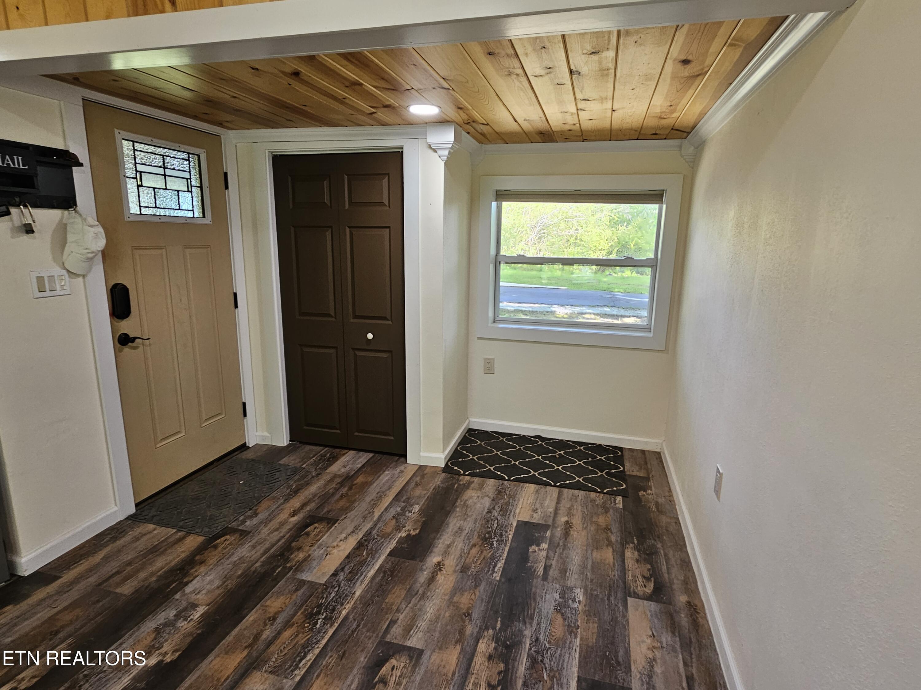 355 Eli Lane Oneida TN 37841