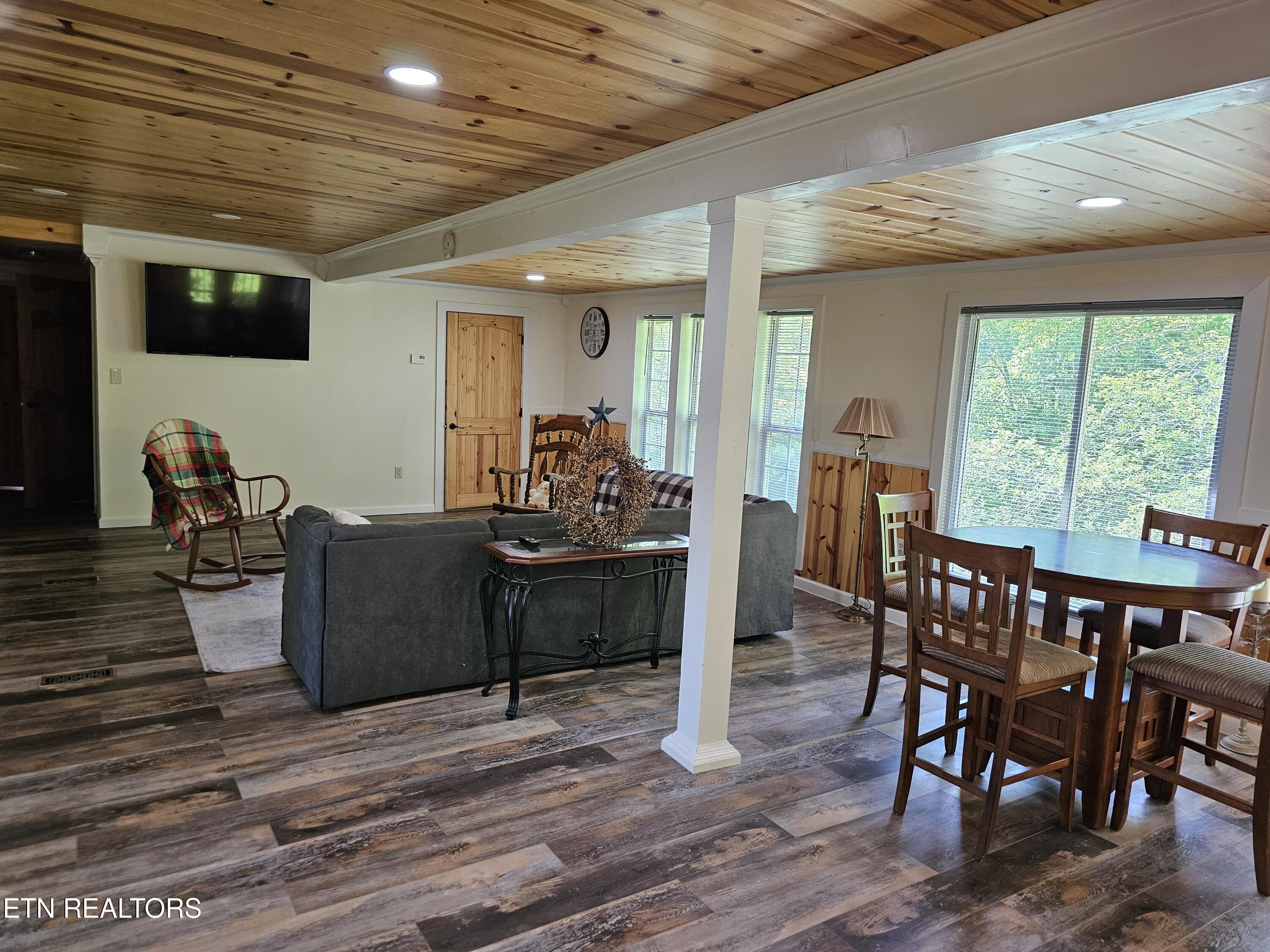 355 Eli Lane Oneida TN 37841