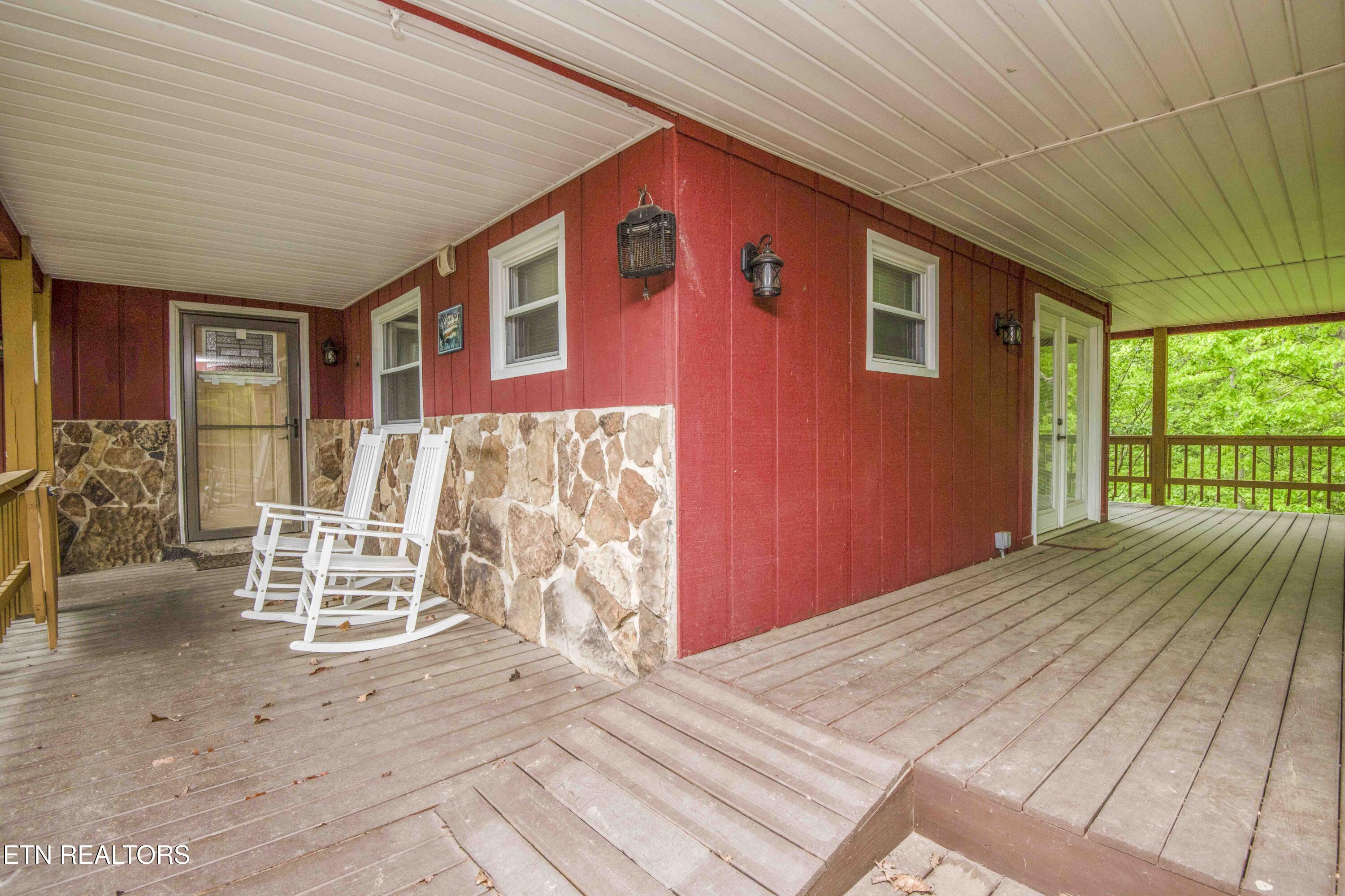 355 Eli Lane Oneida TN 37841