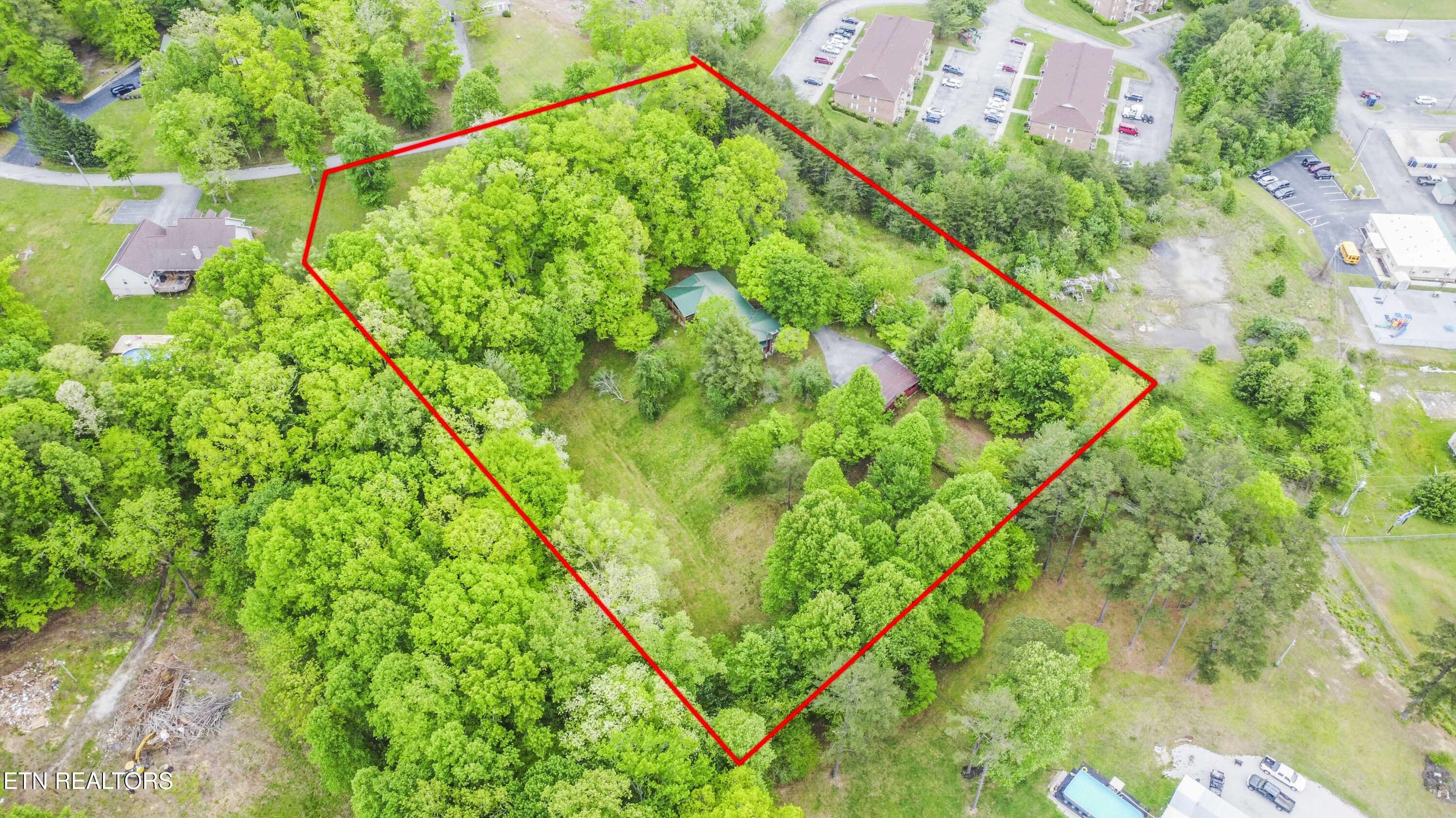 355 Eli Lane Oneida TN 37841