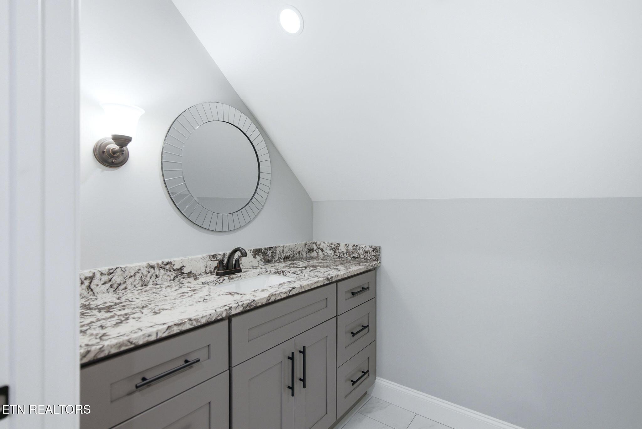 113 Chuniloti Way Loudon TN 37774