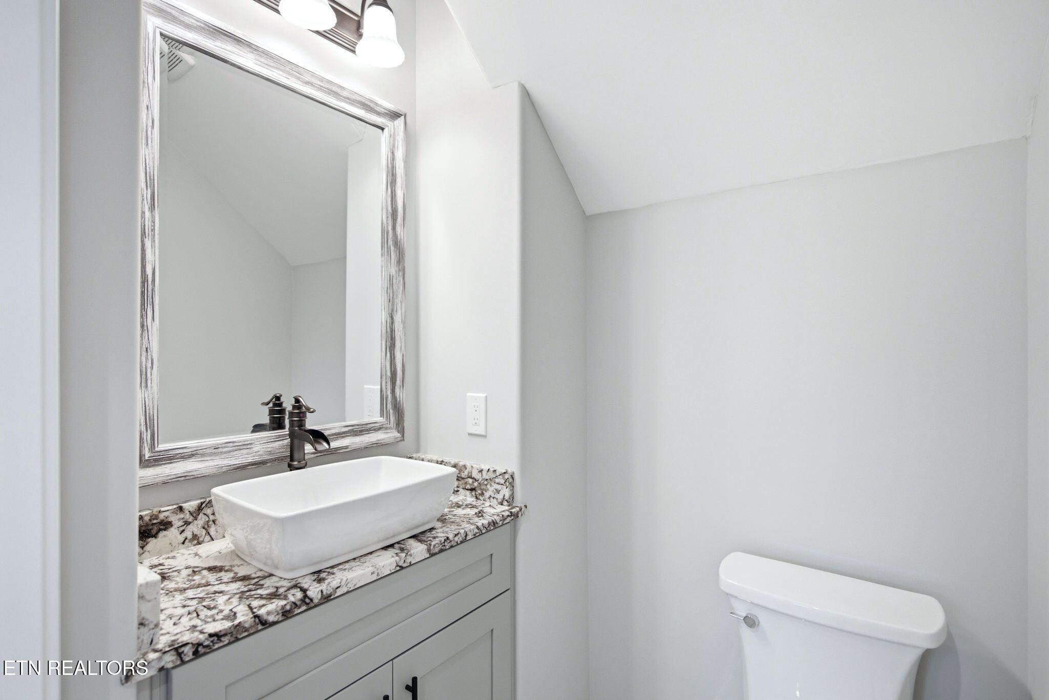 113 Chuniloti Way Loudon TN 37774