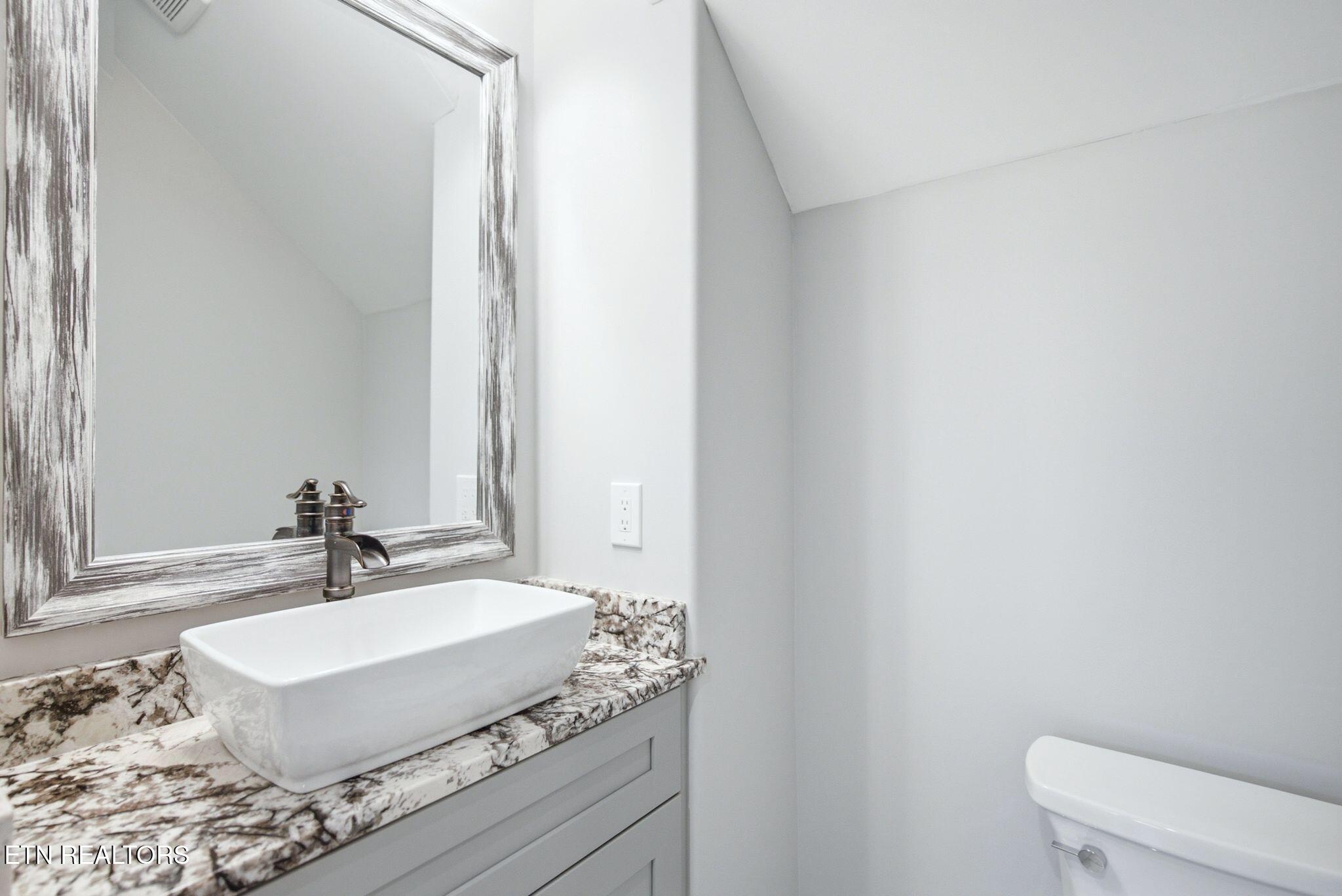 113 Chuniloti Way Loudon TN 37774