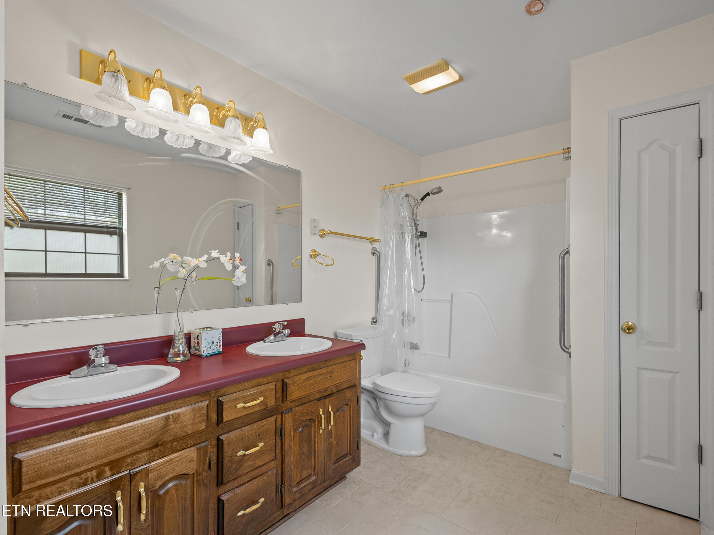 2246 Portland Drive Maryville TN 37803