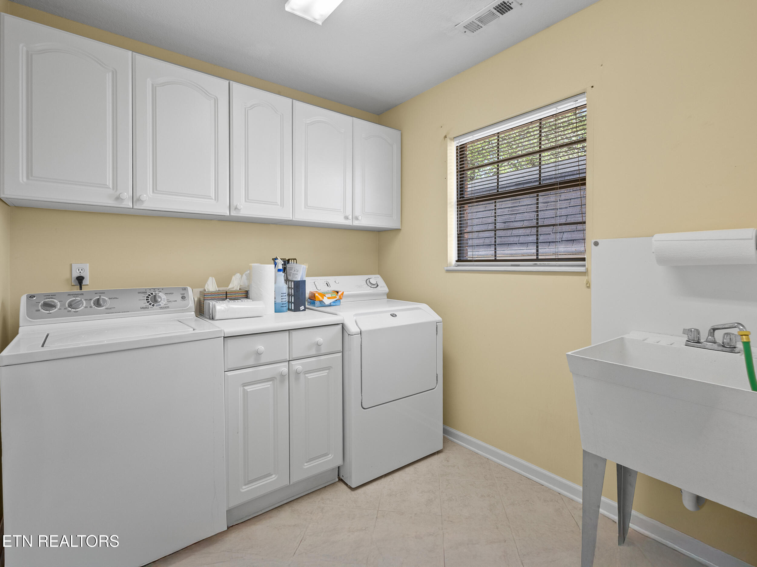 2246 Portland Drive Maryville TN 37803