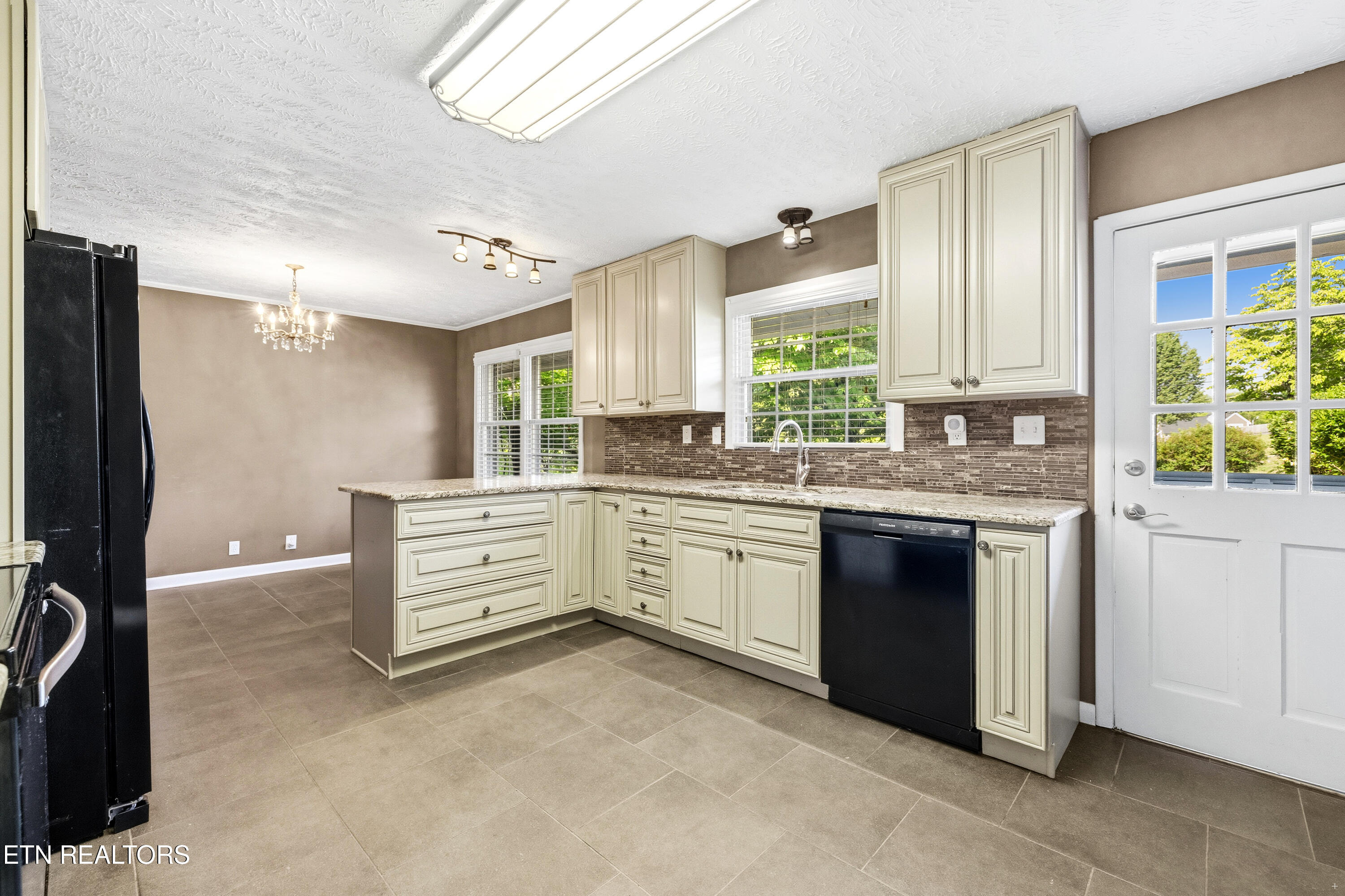 1141 Sanders Road Knoxville TN 37923