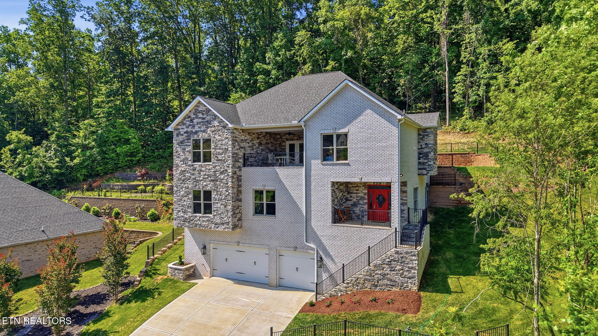 1853 Calgary Falls Lane Knoxville TN 37931