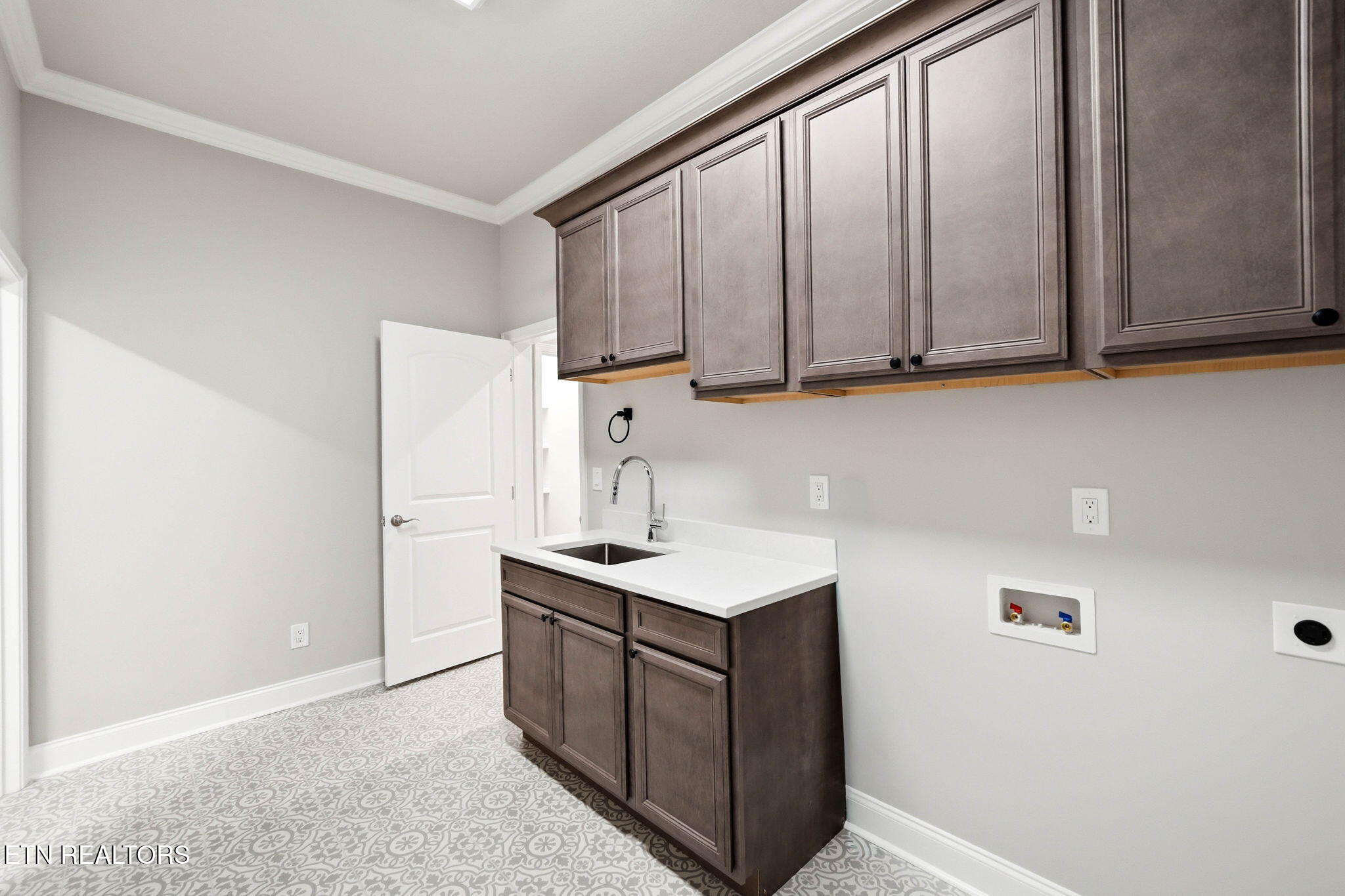 1853 Calgary Falls Lane Knoxville TN 37931