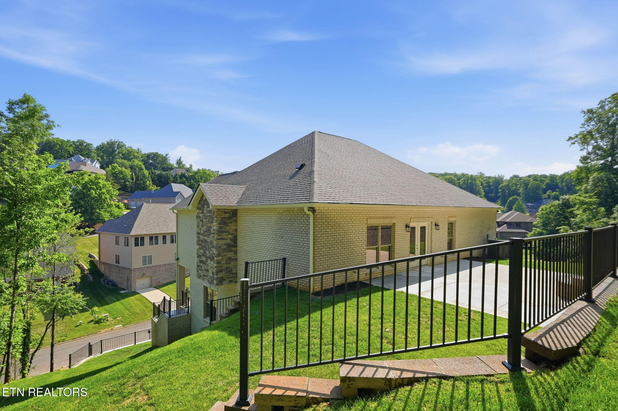 1853 Calgary Falls Lane Knoxville TN 37931