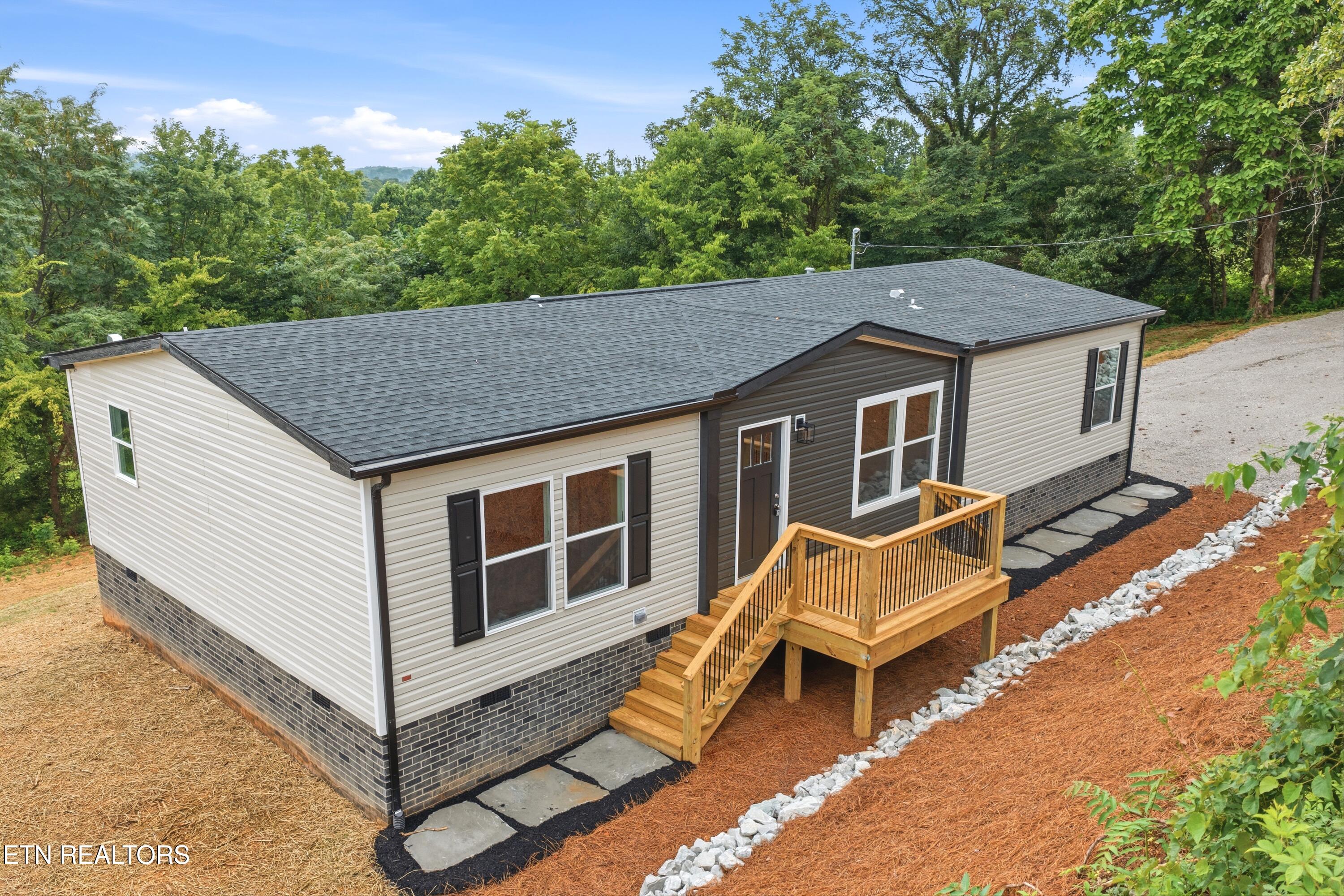 3827 Demory Road Lafollette TN 37766