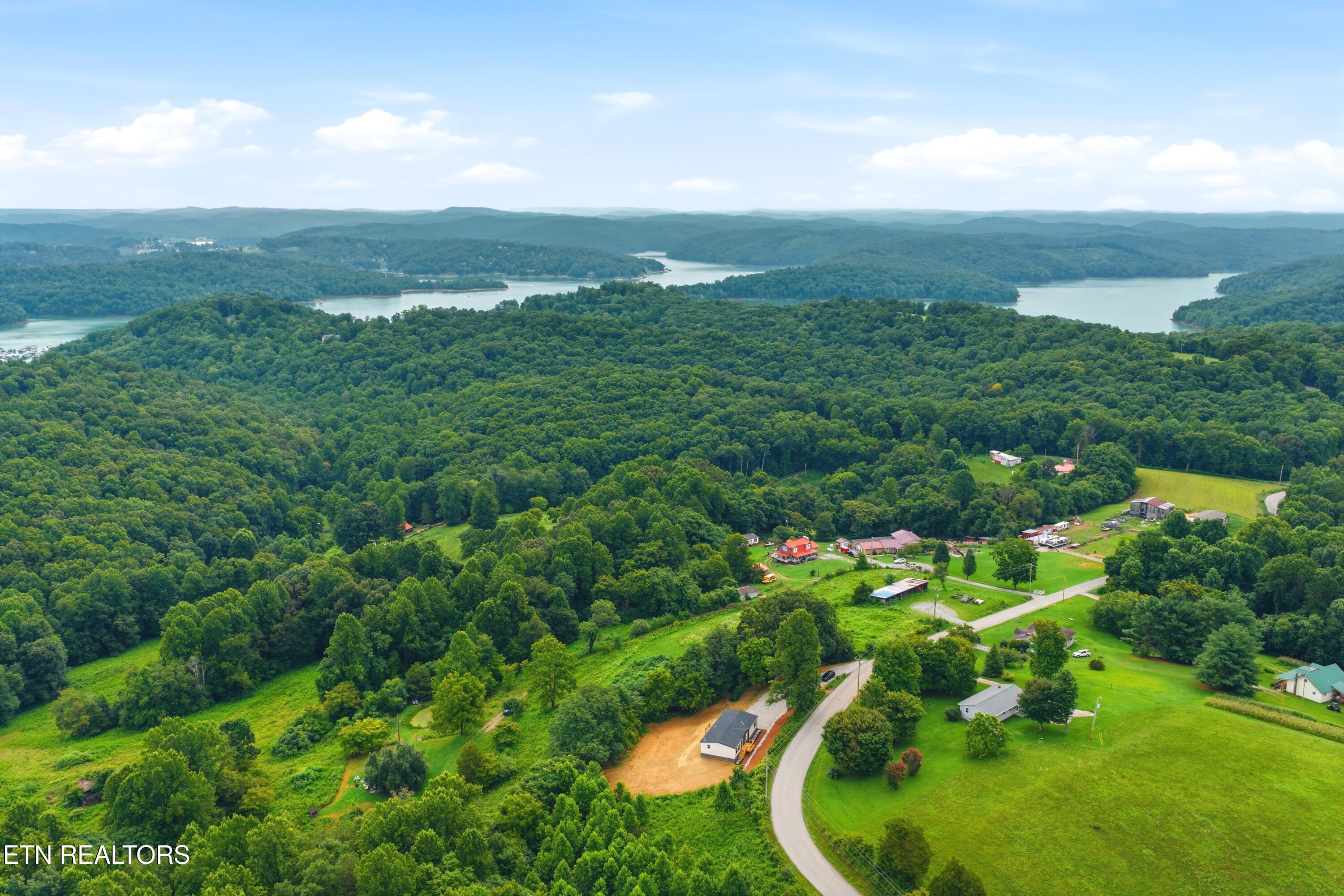 3827 Demory Road Lafollette TN 37766