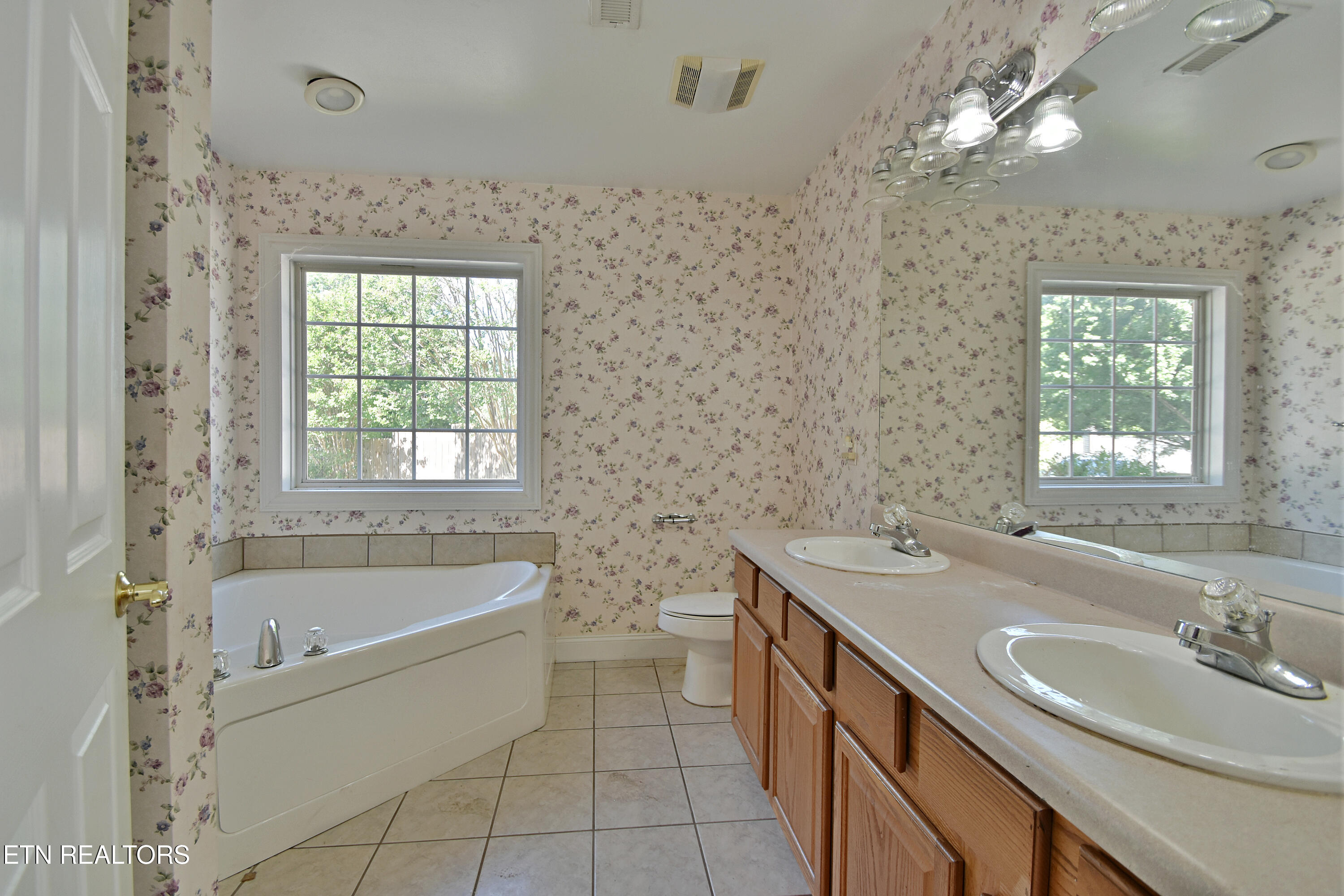 349 Fallen Oak Circle Seymour TN 37865