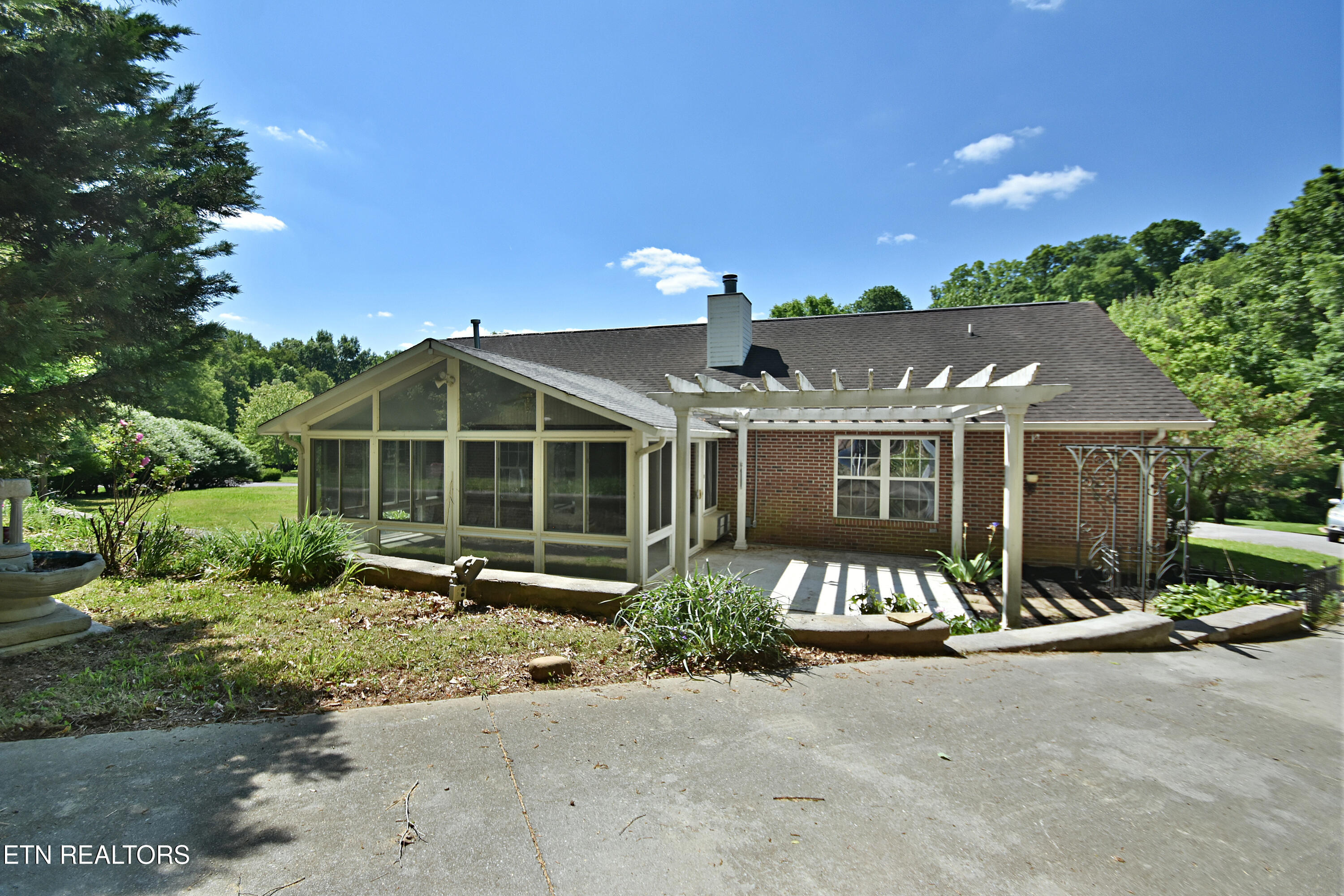 349 Fallen Oak Circle Seymour TN 37865
