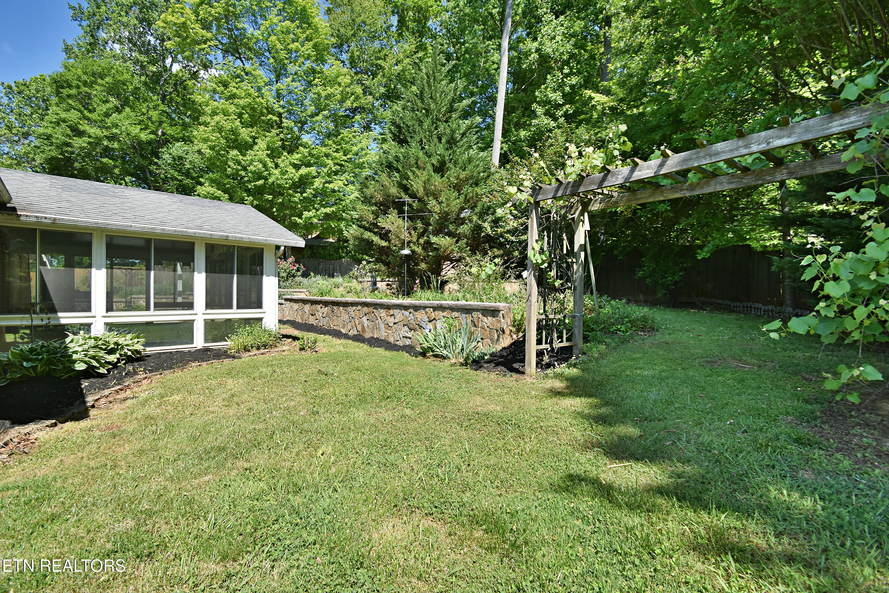 349 Fallen Oak Circle Seymour TN 37865