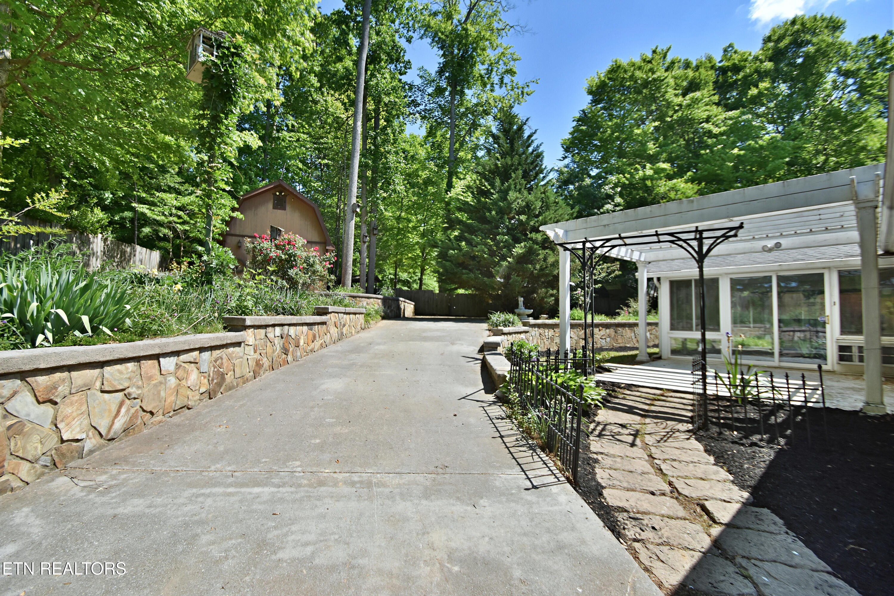 349 Fallen Oak Circle Seymour TN 37865