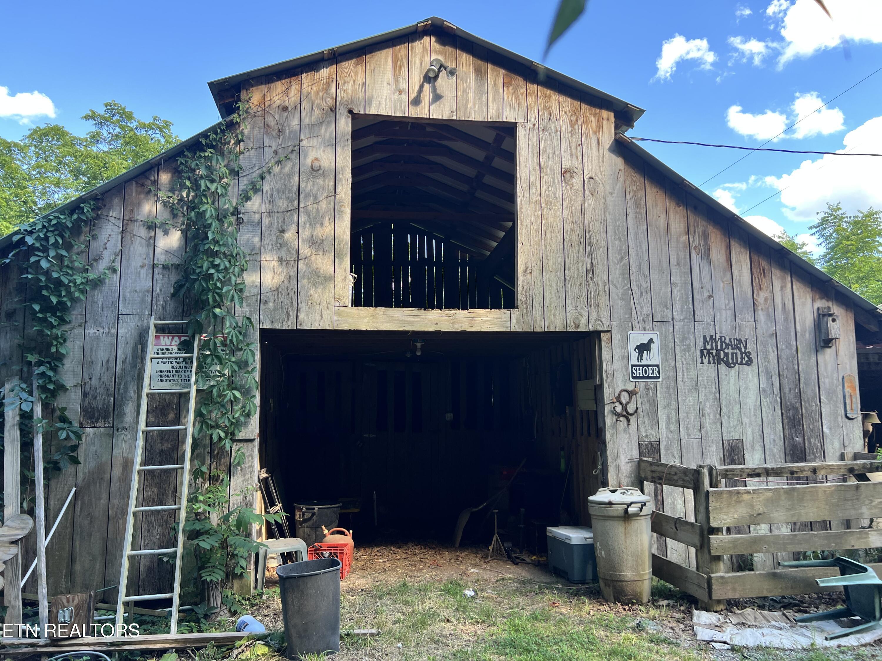 1455 Davis Chapel Road Lafollette TN 37766
