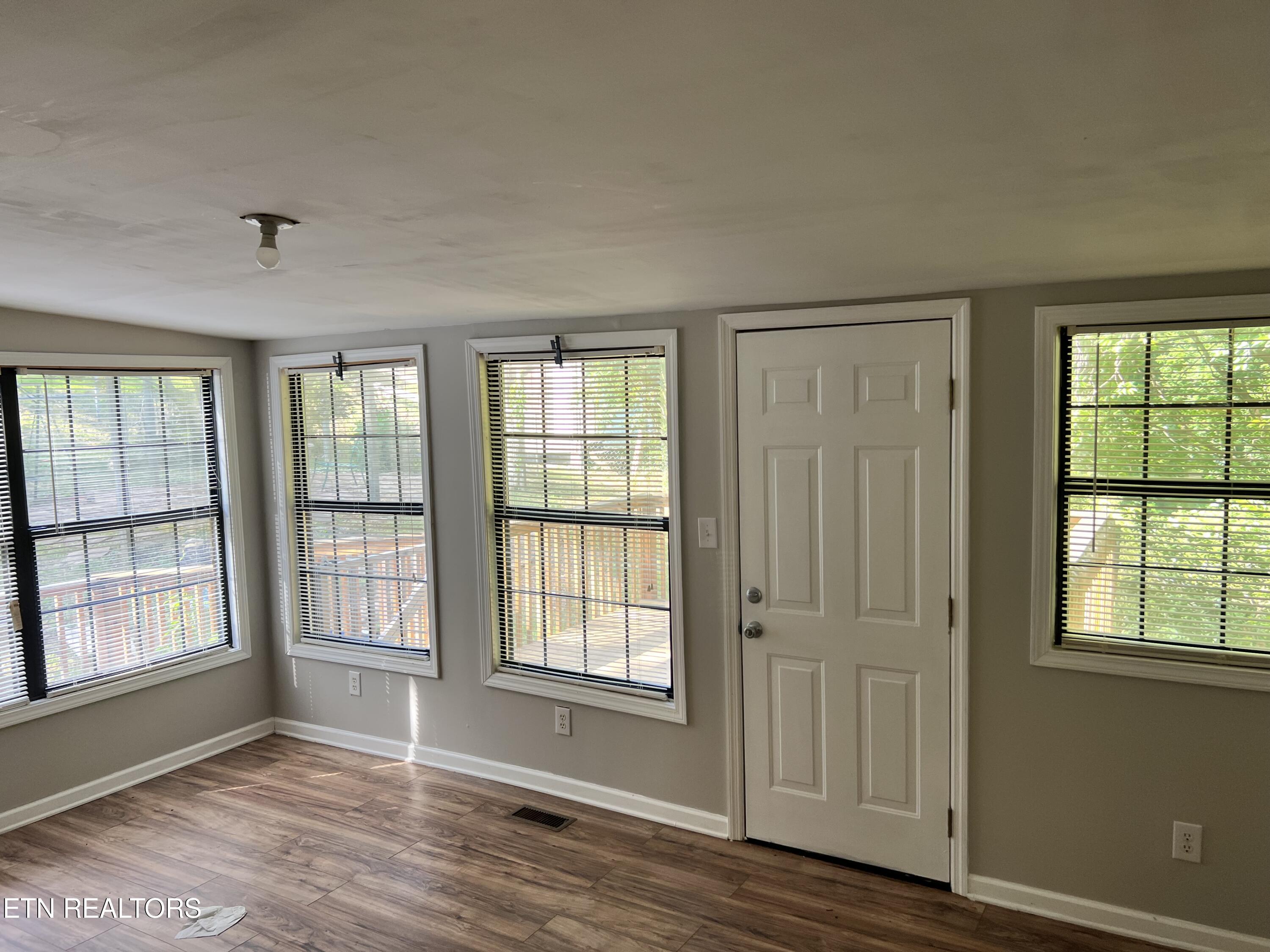1455 Davis Chapel Road Lafollette TN 37766
