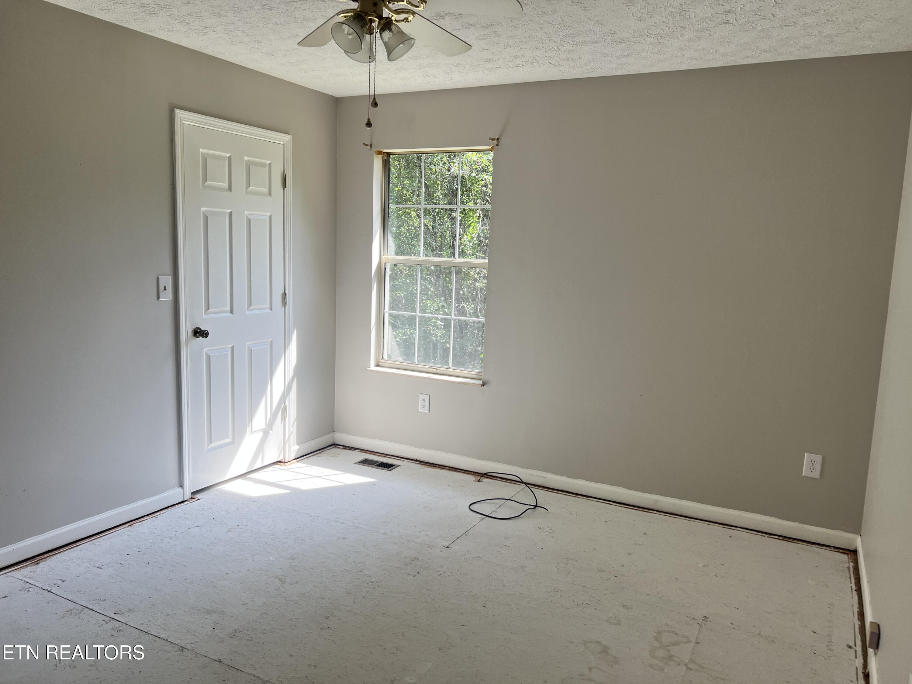 1455 Davis Chapel Road Lafollette TN 37766