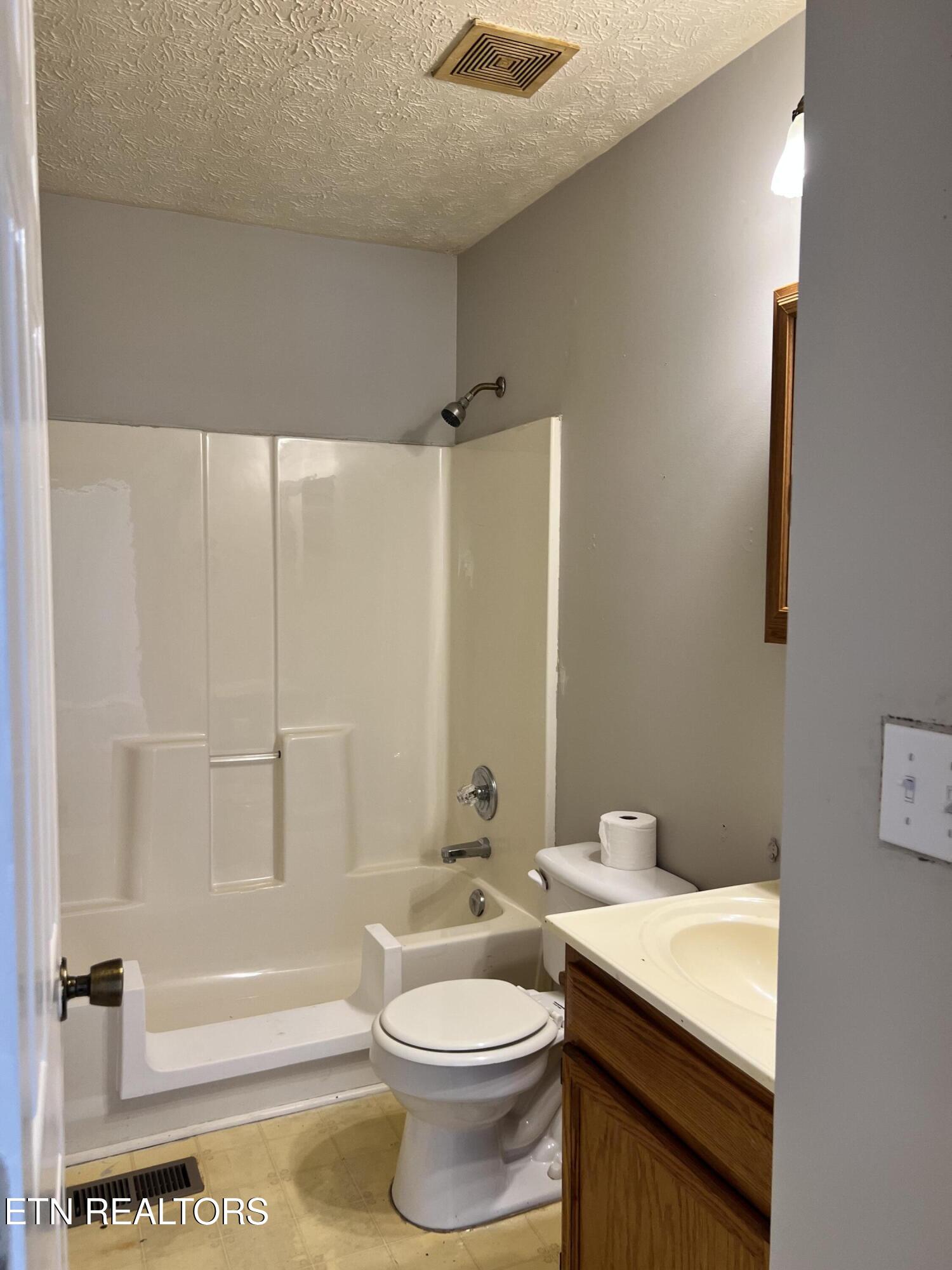 1455 Davis Chapel Road Lafollette TN 37766