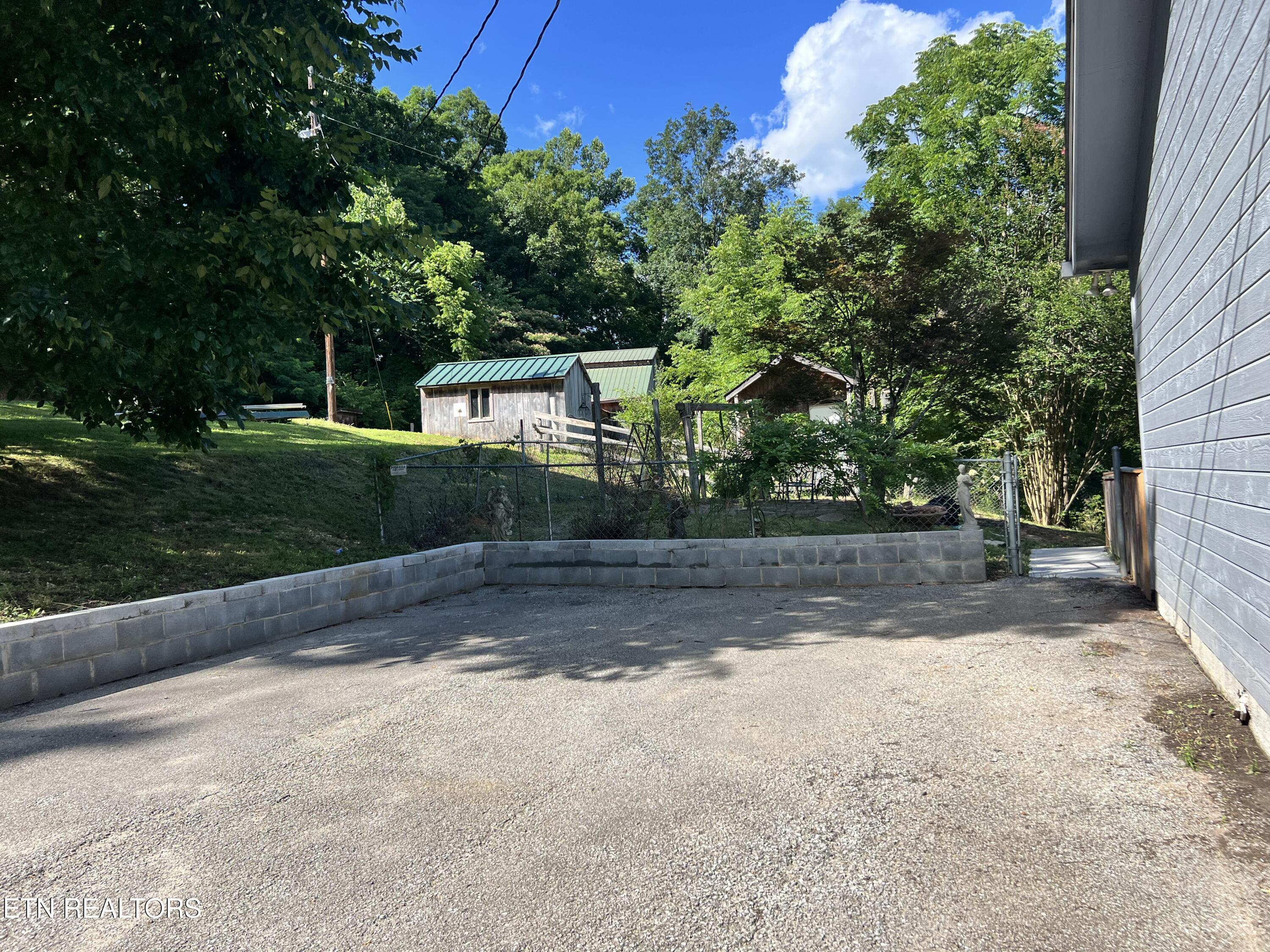 1455 Davis Chapel Road Lafollette TN 37766