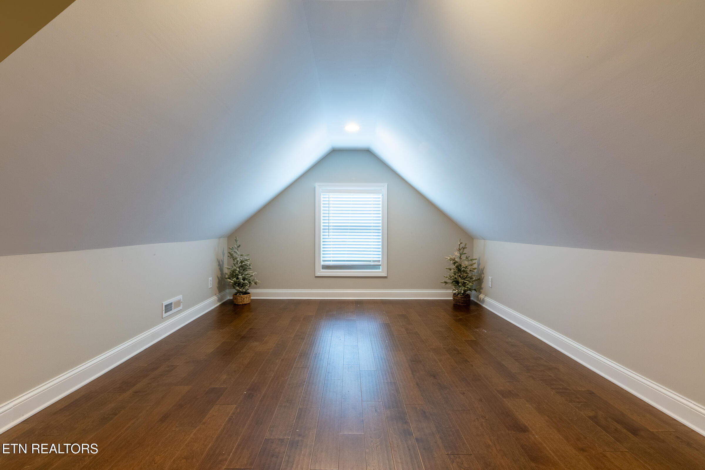 7135 Volunteer Ridge Knoxville TN 37918