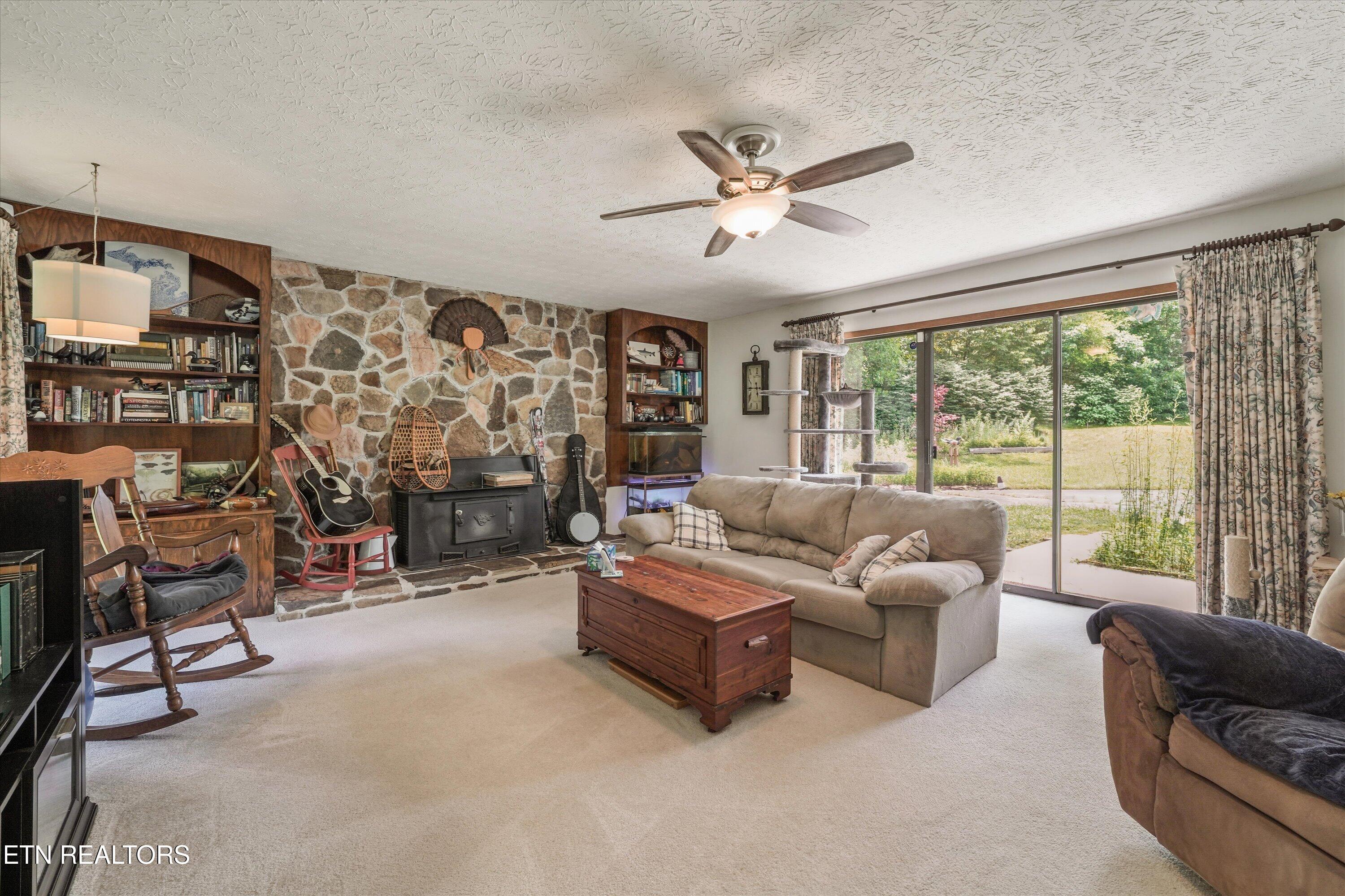 127 Mountain Road Oliver Springs TN 37840