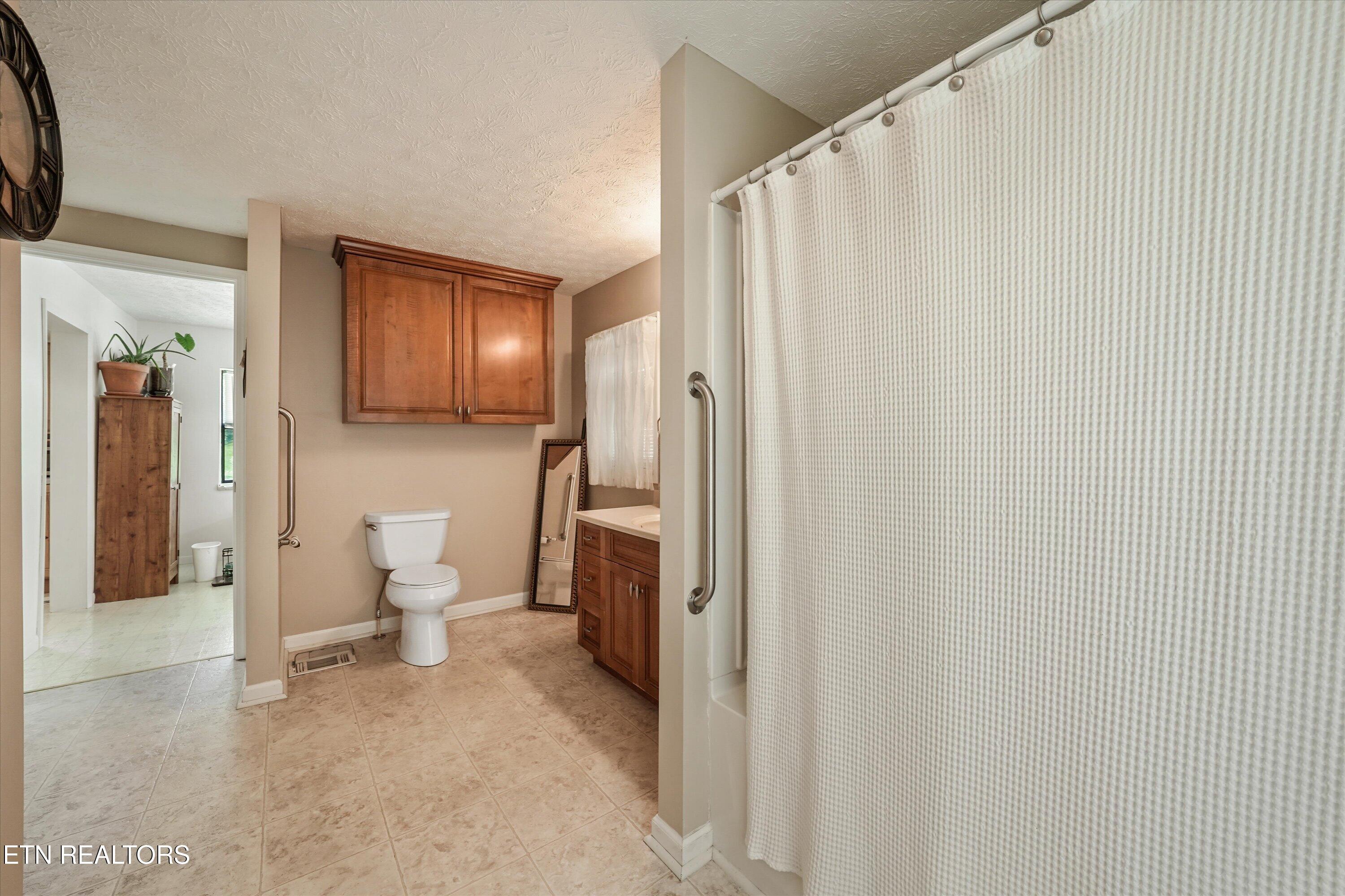 127 Mountain Road Oliver Springs TN 37840