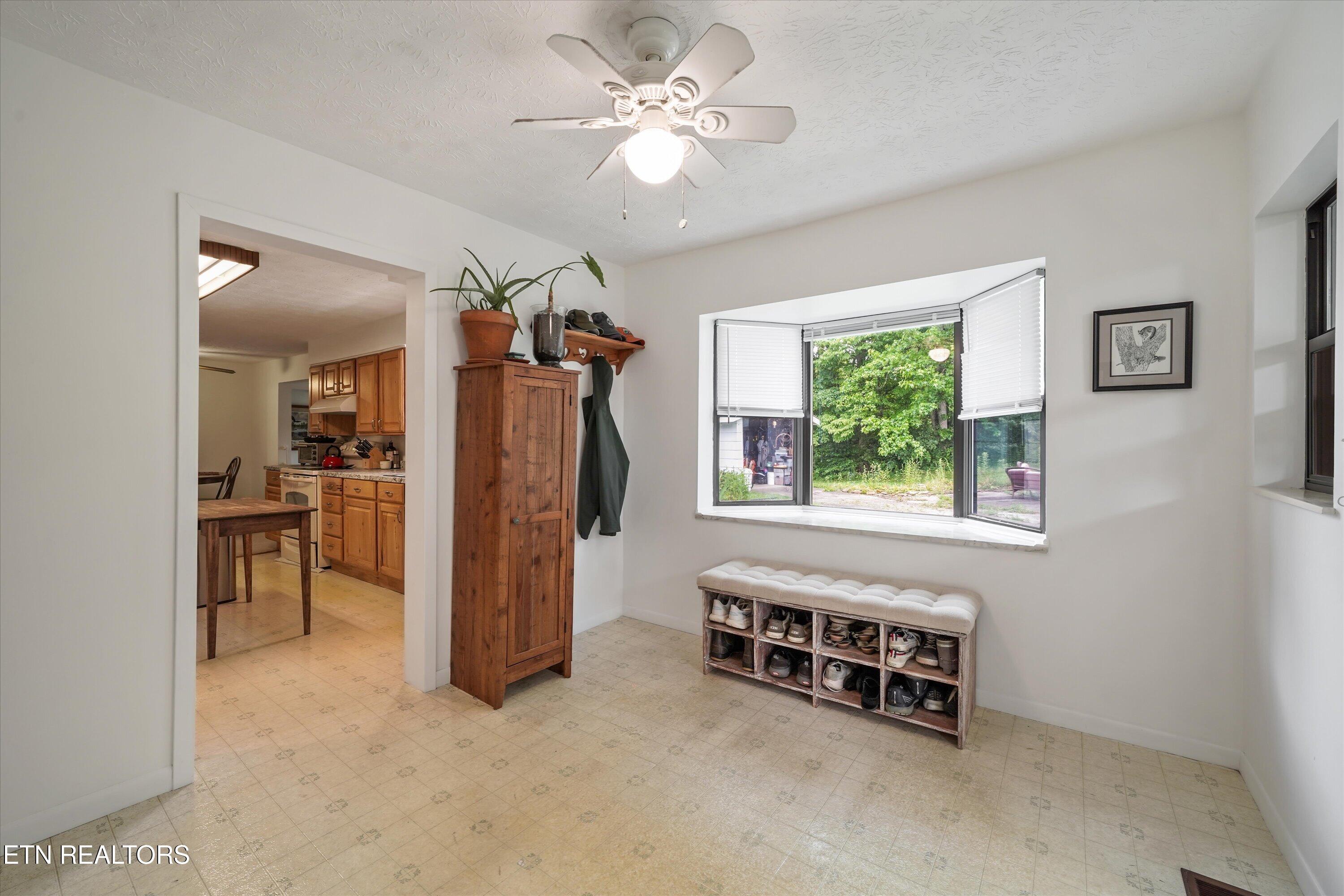 127 Mountain Road Oliver Springs TN 37840